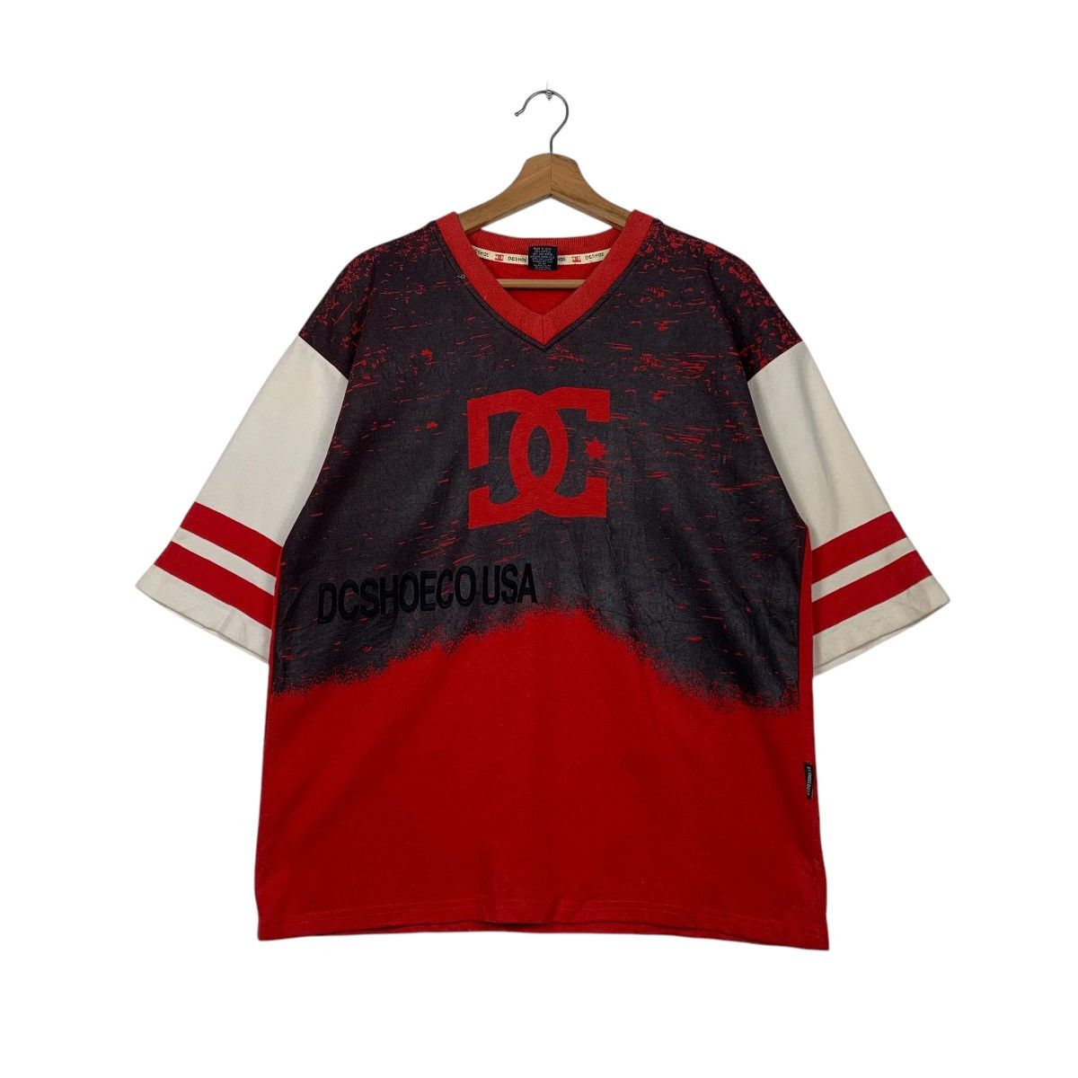 DC DC Shoe Big Logo V-neck Tee Size US M / EU 48-50 / 2 - 1 Thumbnail