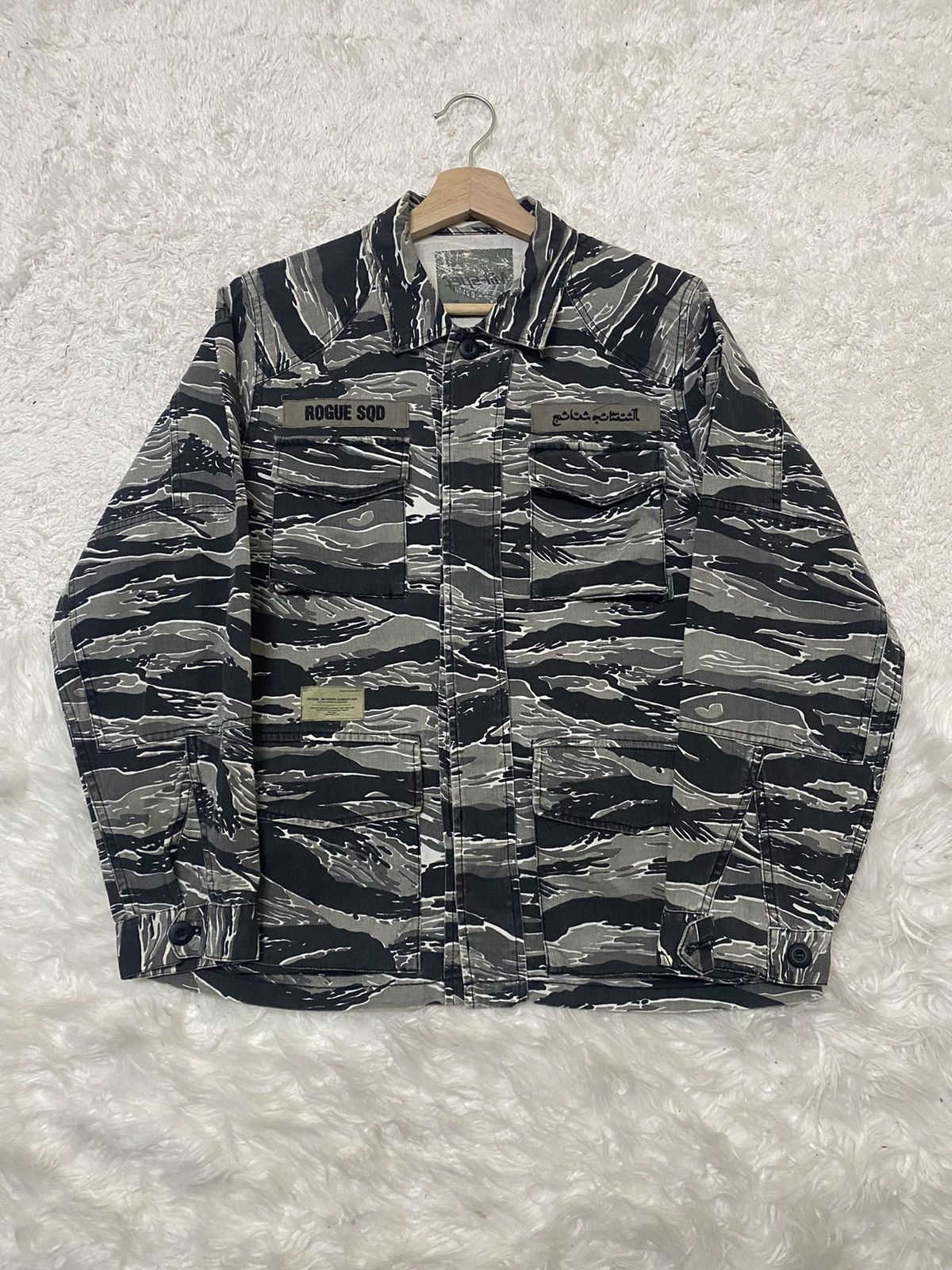 Wtaps MILITARY SPEC TIGER STRIPE CAMOUFLAGE WTAPS BUTTON UP SHIRT Size US L / EU 52-54 / 3 - 2 Thumbnail