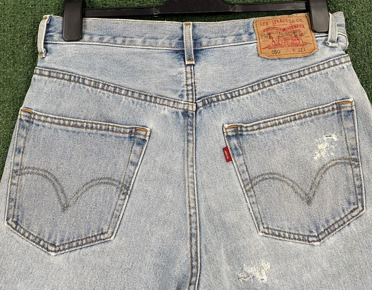 Levi's Vintage Clothing Y2K Levi’s 550 Relaxed Fit Jean Distressed Hemmed Shorts 31 Size US 31 - 6 Thumbnail