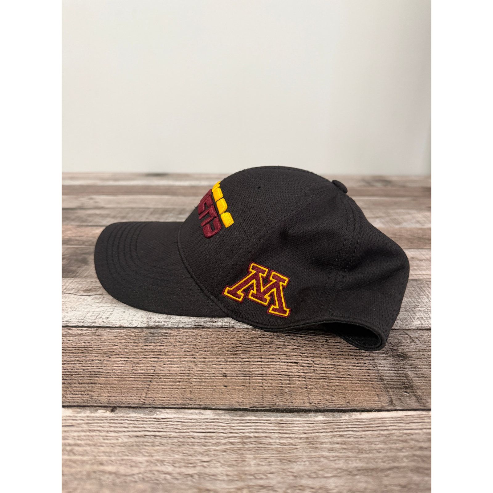 Top Of The World Minnesota Gophers Stretch-Fit College Baseball Hat Size ONE SIZE - 4 Thumbnail
