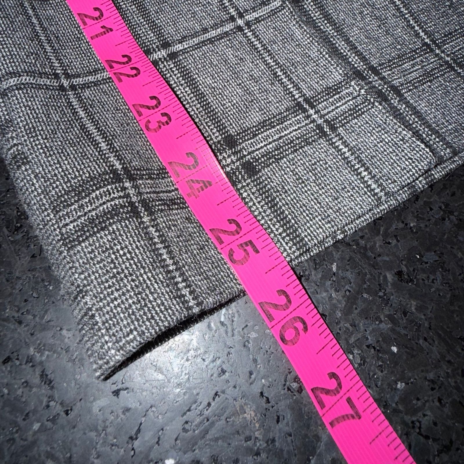 Express EXPRESS BLACK GREY WHITE PLAID HIGH RISE STRAIGHT PANTS SZ 6 Size 28" / US 6 / IT 42 - 9 Thumbnail