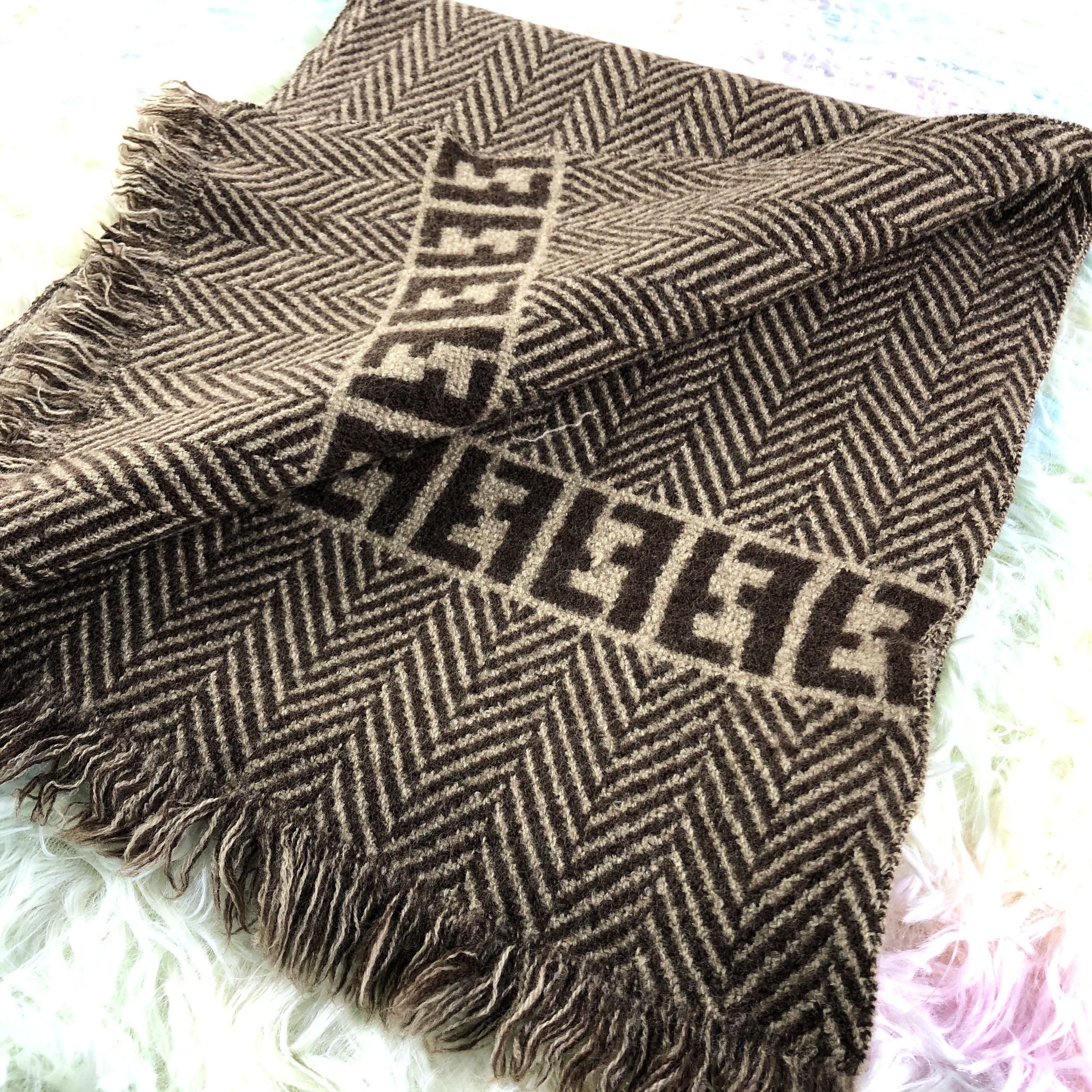 Vintage Fendi Scarf / Muffler / Neckwear Size ONE SIZE - 4 Thumbnail