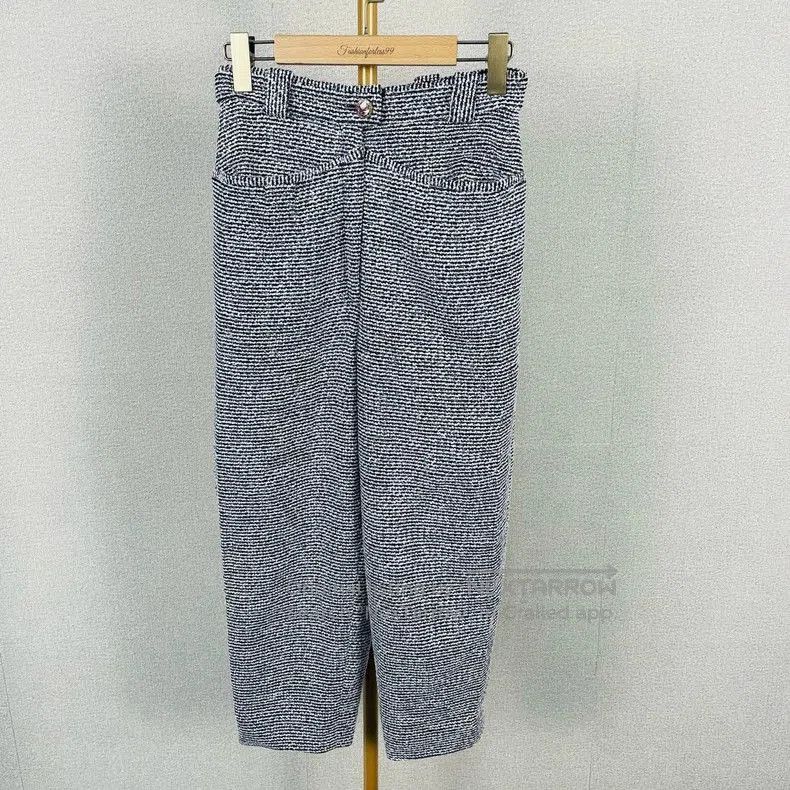Chanel carrot pants P62601V48226 Size 36.