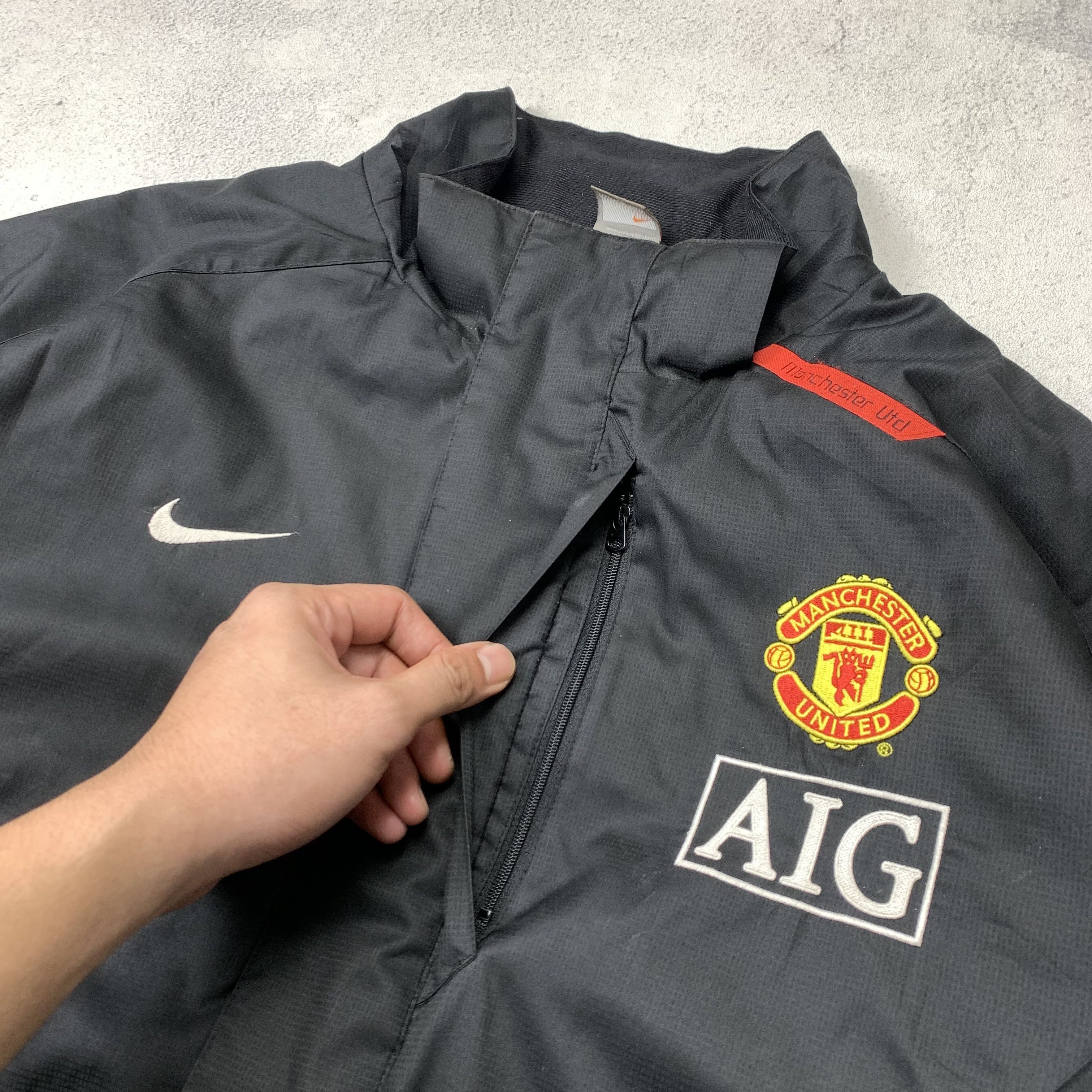 Nike Vintage Nike Manchester United Jacket Size US M / EU 48-50 / 2 - 3 Thumbnail