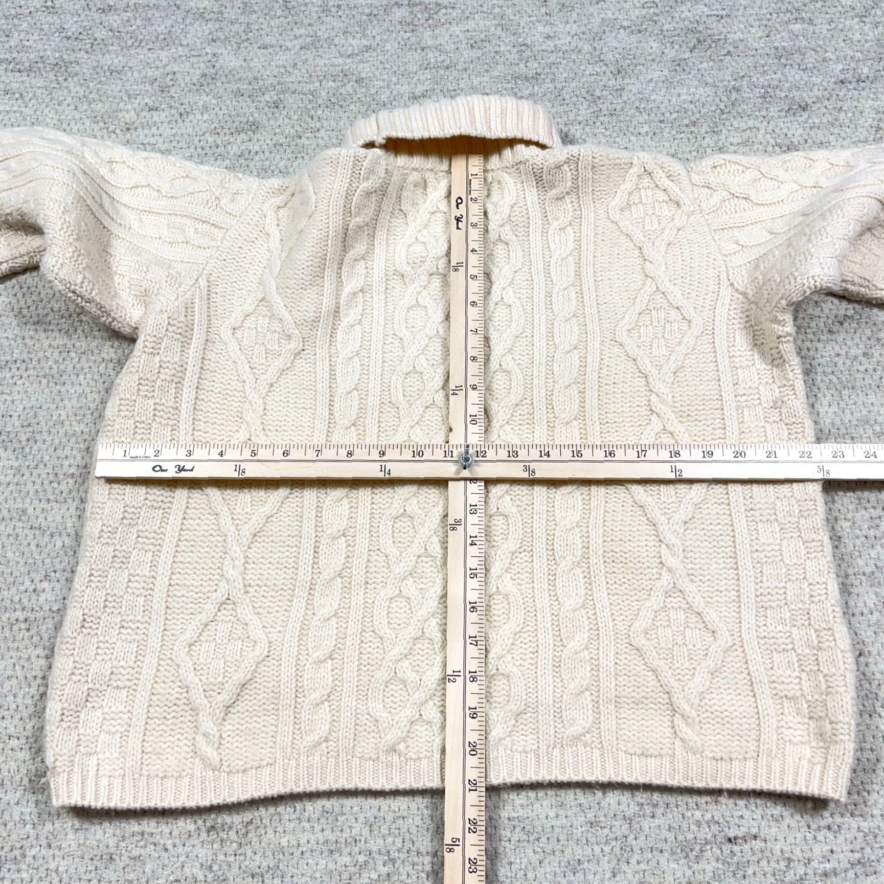 Vintage Vintage Callan Country Cream Cable Knit Women's Medium Pullover Sweater User: Vintage Callan Country Cream Cable Knit Women's Medium Pullover Sweater Size M / US 6-8 / IT 42-44 - 5 Thumbnail