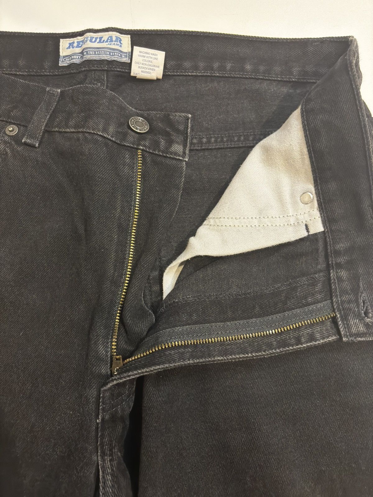 Old Navy Men’s Black Jeans.mp4728 Size US 36 / EU 52 - 7 Thumbnail