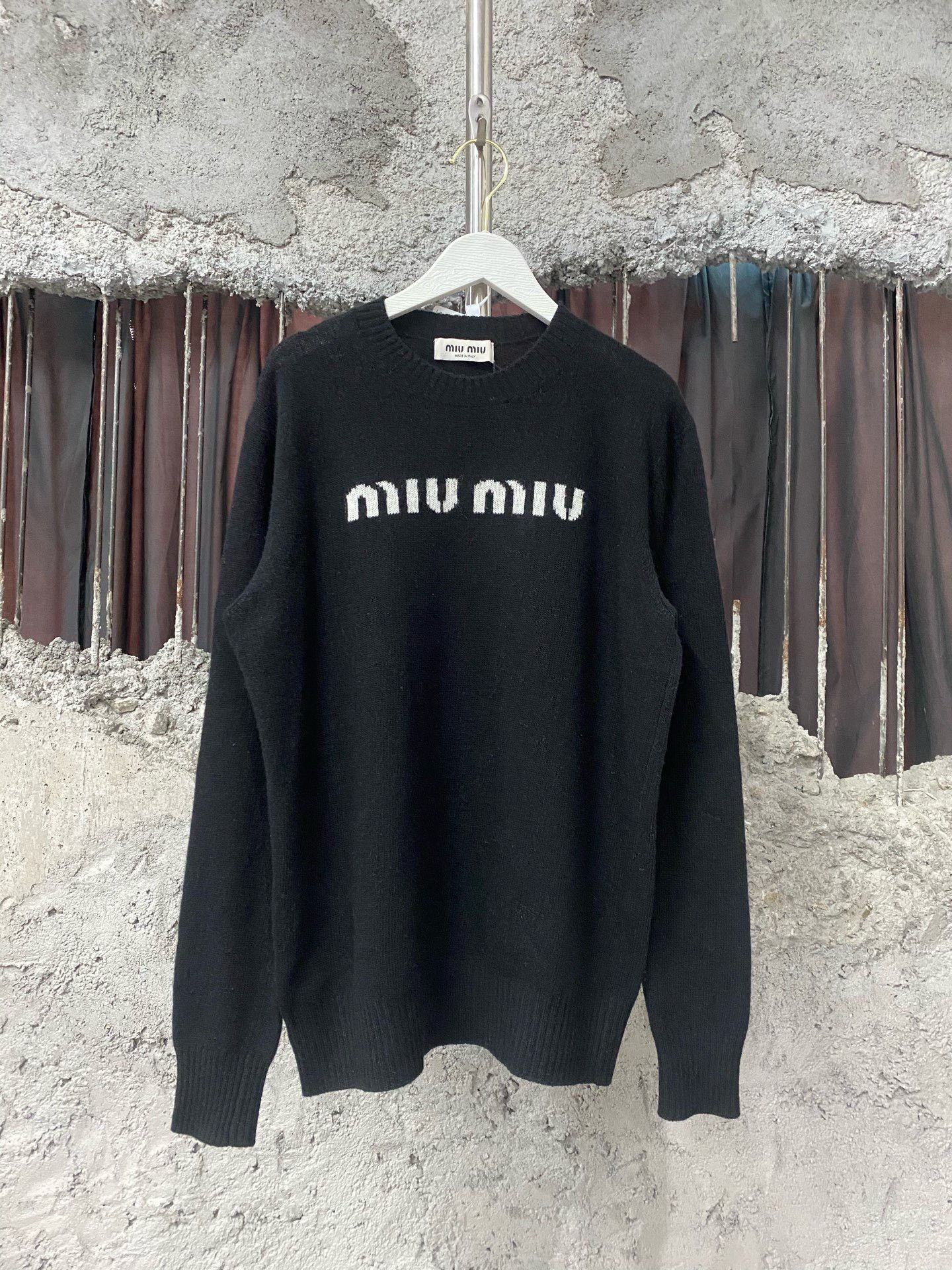 Miu Miu Miumiu Cashmere Sweater Size S / US 4 / IT 40 - 1 Thumbnail