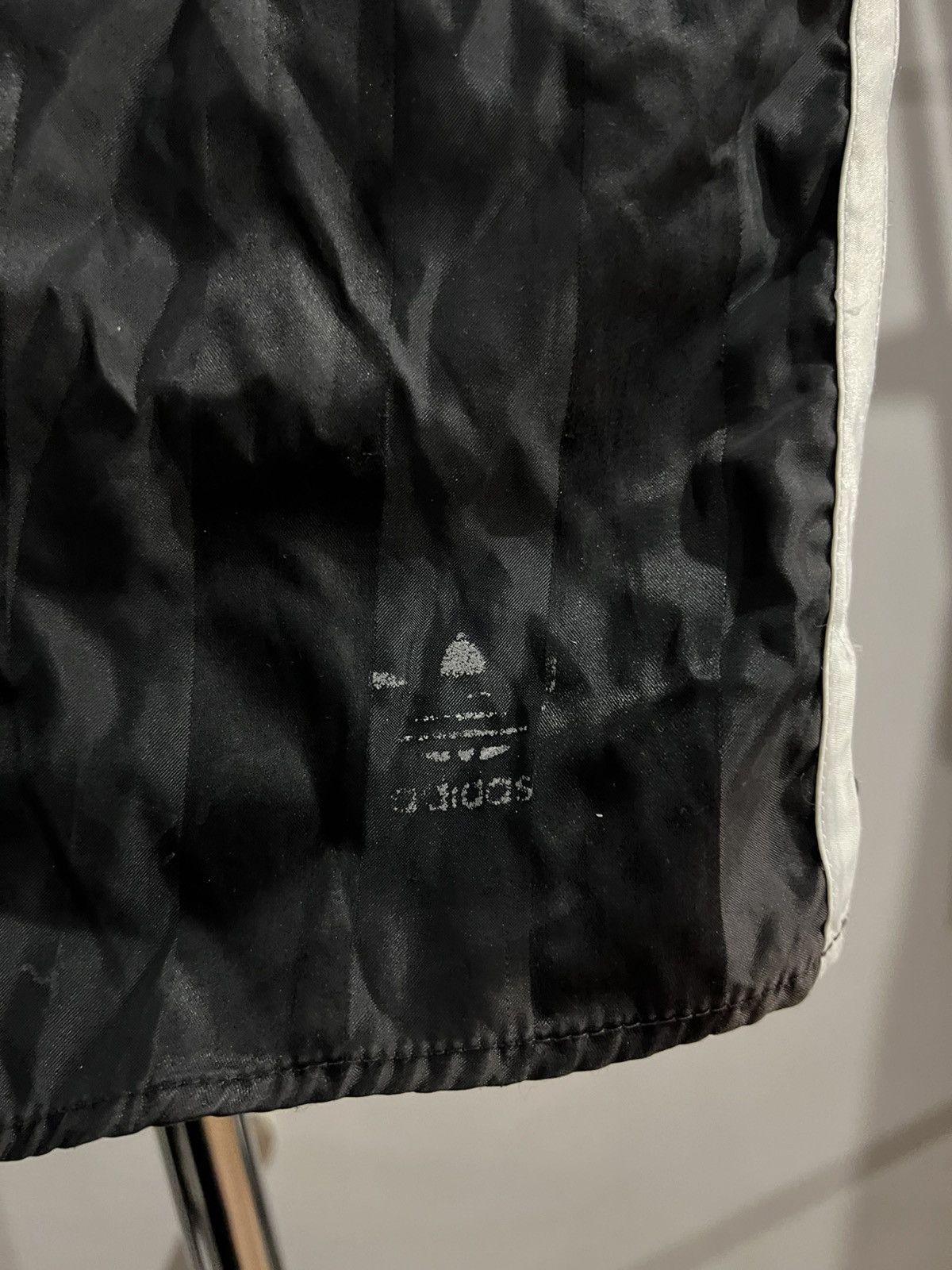 Adidas ADIDAS NYLON SPRINTER ICONIC SHORTS GLANZ RACER RETRO SIZE M Size US 36 / EU 52 - 6 Thumbnail
