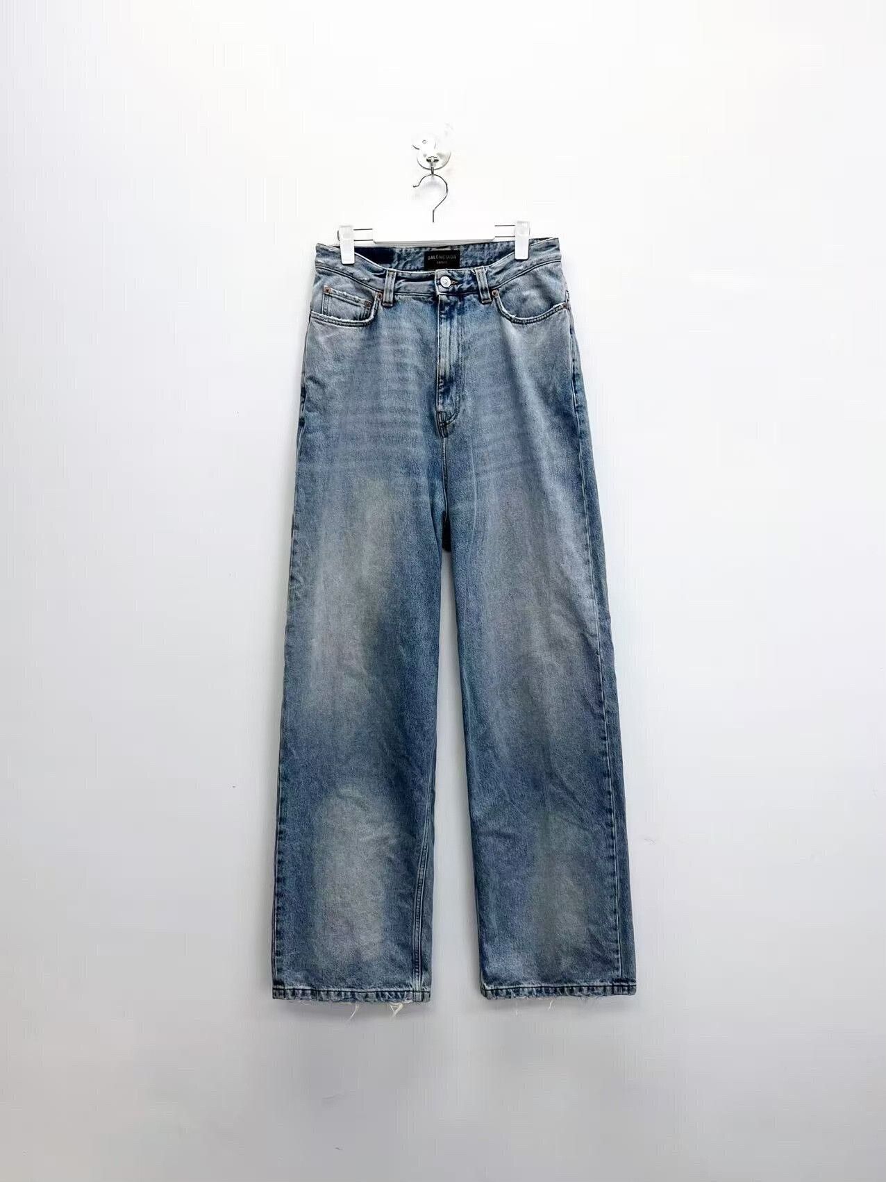 Balenciaga balenciaga blue distressed denim pants Size US 32 / EU 48 - 1 Thumbnail