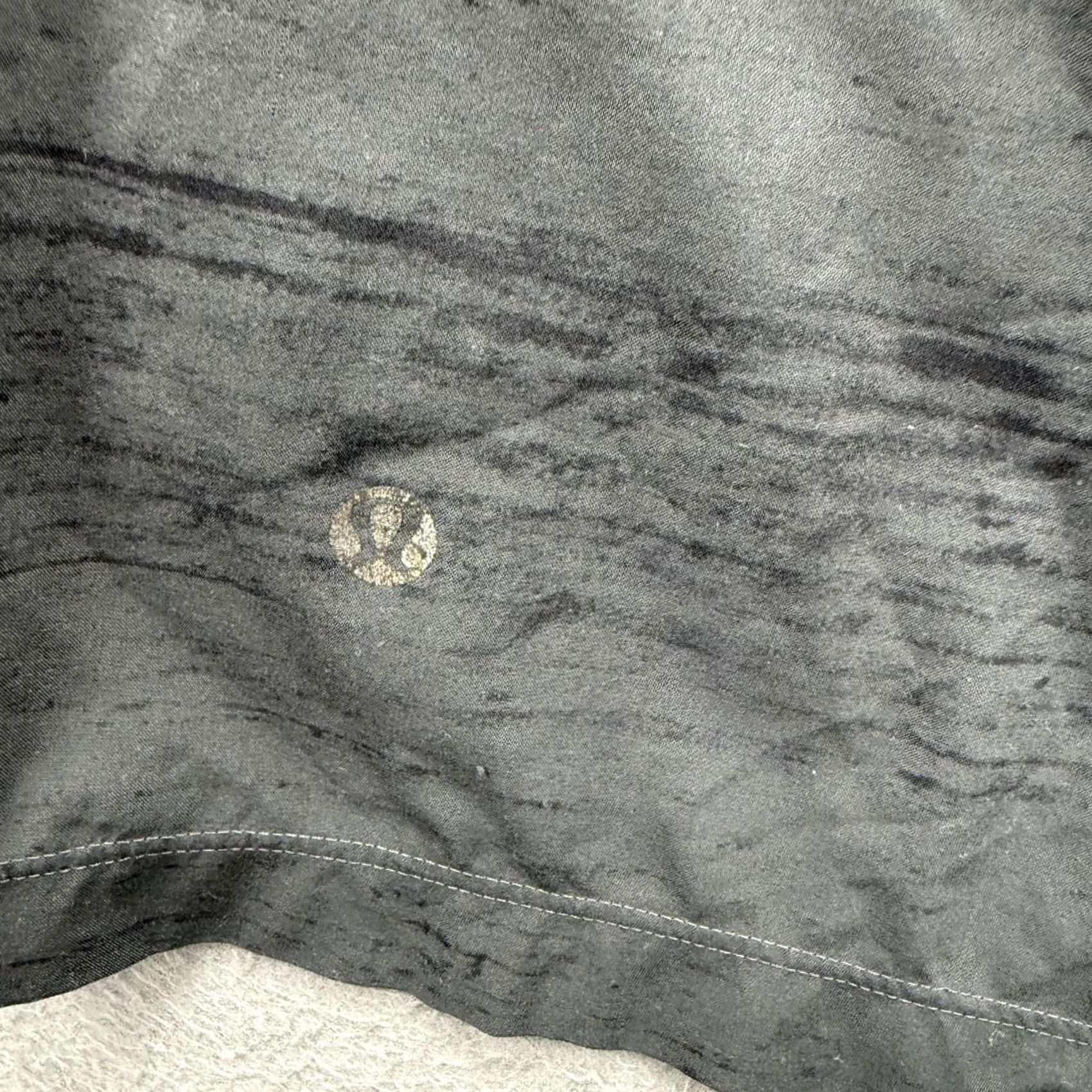 Lululemon Lululemon Shorts Mens Medium Gray Striped Lined Running Drawstring 10 Inseam Size US 31 - 6 Thumbnail
