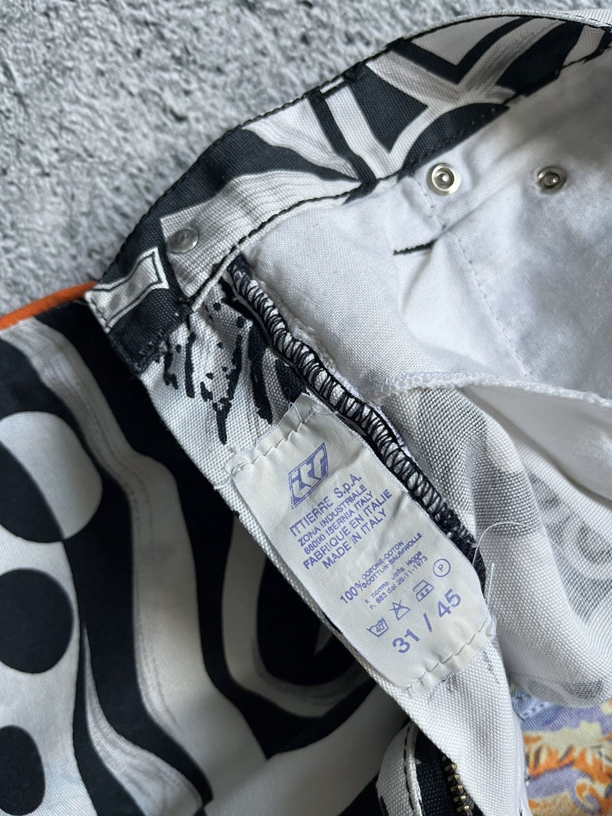 Versace × Versace Jeans Couture × Versus Versace 80’s New York City all print denim jeans pants rare archive Size 31" - 13 Thumbnail