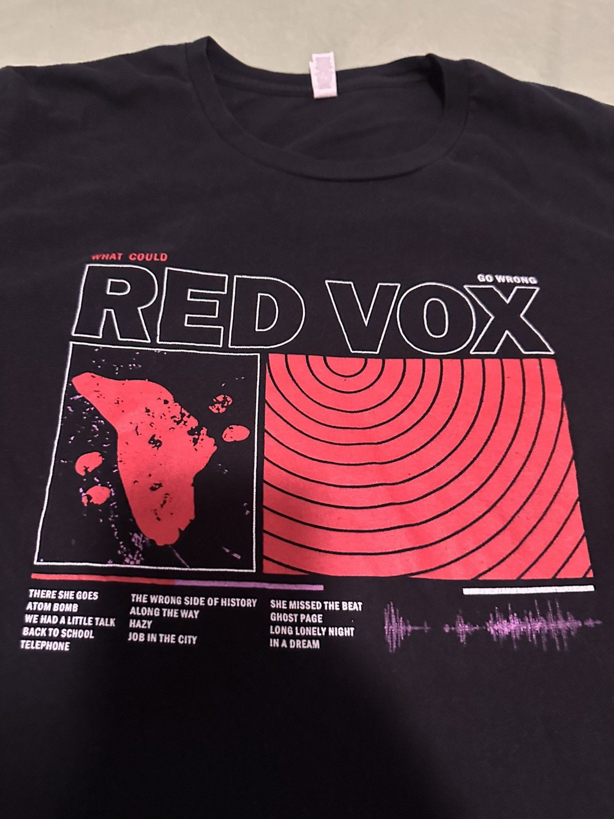 Other Red Vox what could go wrong tee Size US XL / EU 56 / 4 - 2 Thumbnail