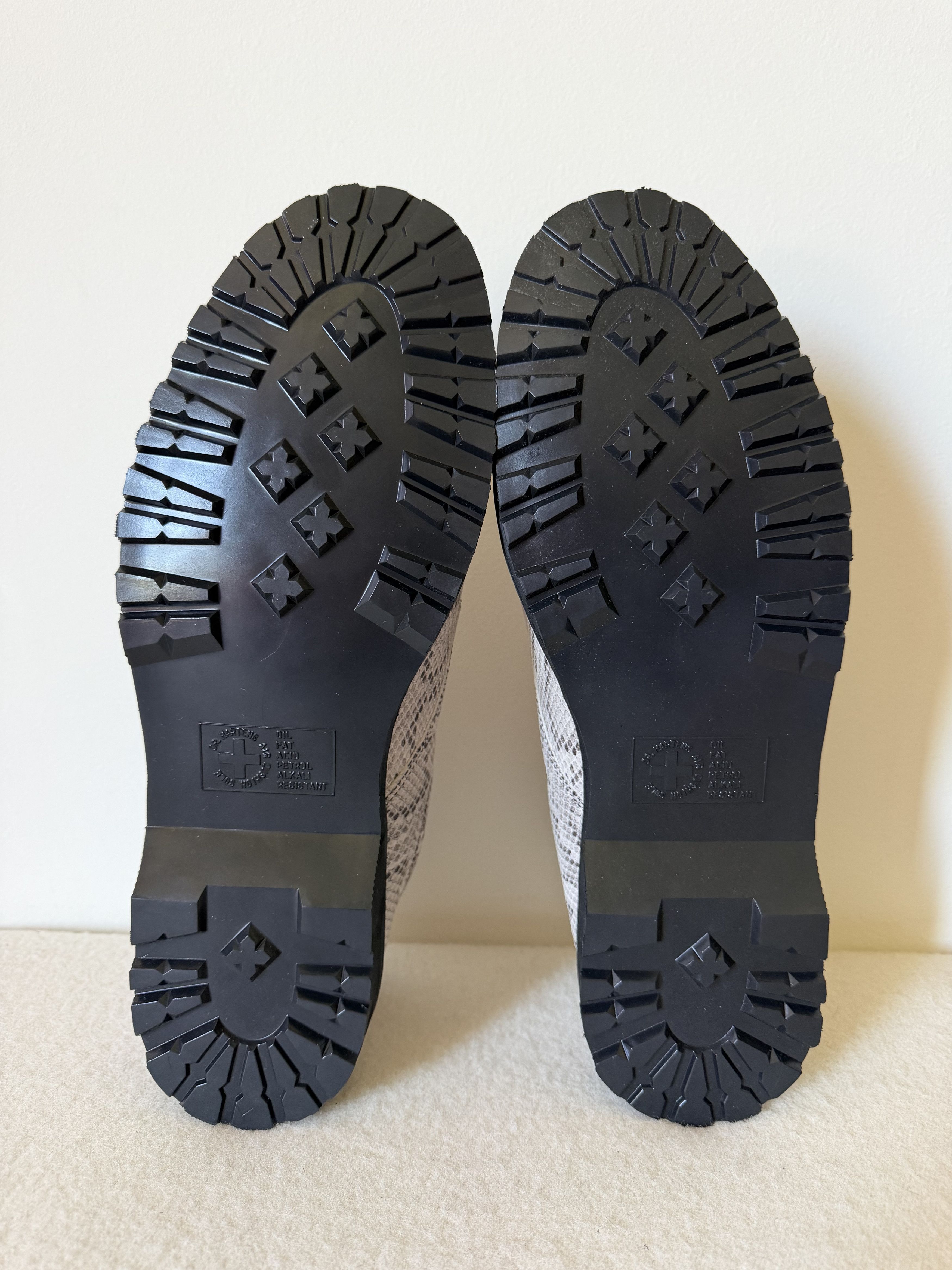 Dr. Martens × Supreme Supreme Dr. Martens Postal 4 Eye Shoe in Snakeskin Size US 14 / EU 47 - 6 Thumbnail