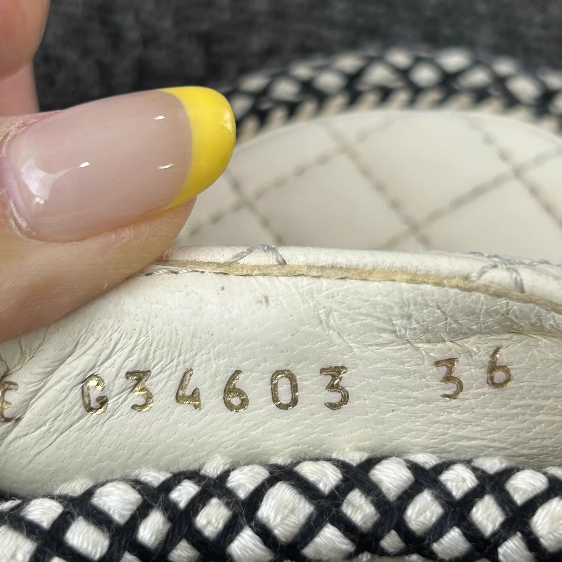 Chanel Chanel Women's Quilted Slippers Size 36 Size US 5.5 / IT 35.5 - 7 Thumbnail