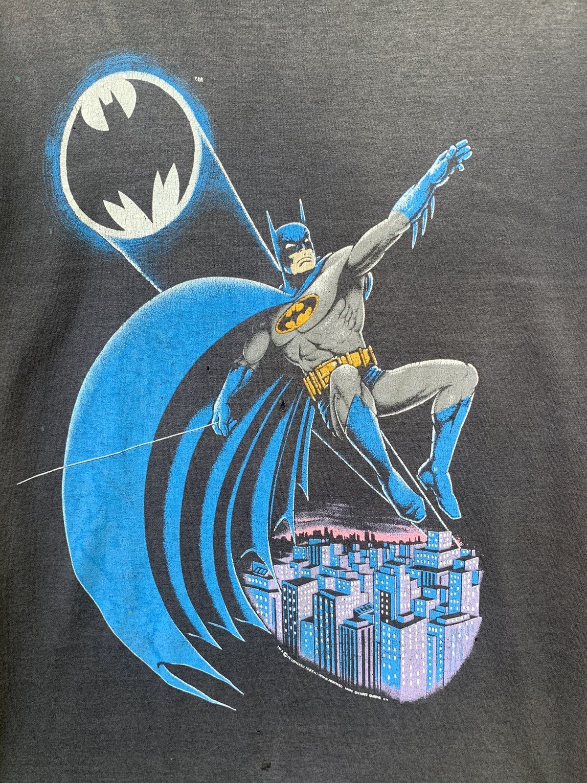 DC Comics Rare Distressed Vintage 80s Batman Superheroes DC Comic Tee Size US M / EU 48-50 / 2 - 14 Thumbnail
