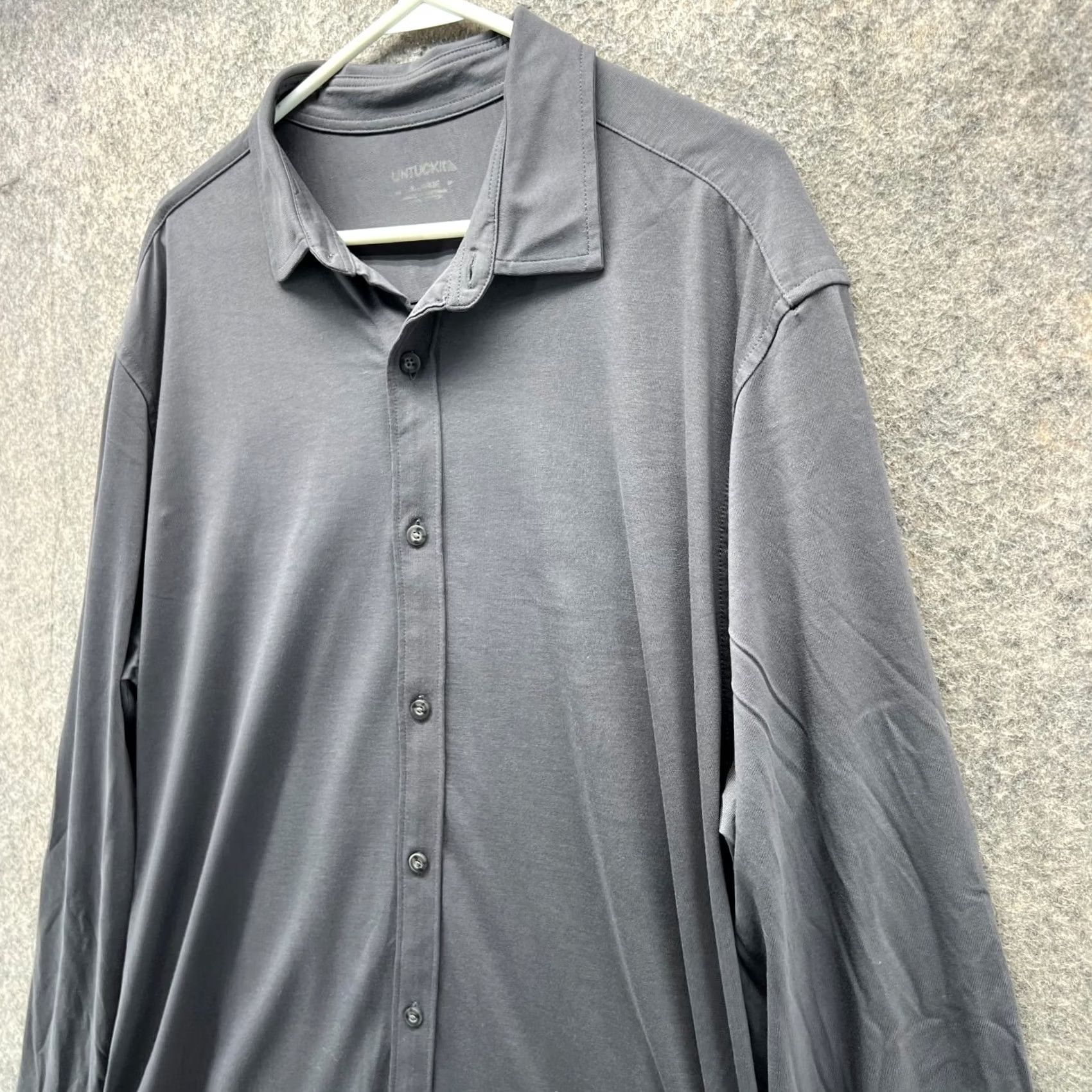 UNTUCKit UNTUCKit Shirt Men XL Adult Grey Button-Down Wrinkle Resistant Collared Long Sleeve Business Casual Formal Workwear Size US XL / EU 56 / 4 - 5 Thumbnail