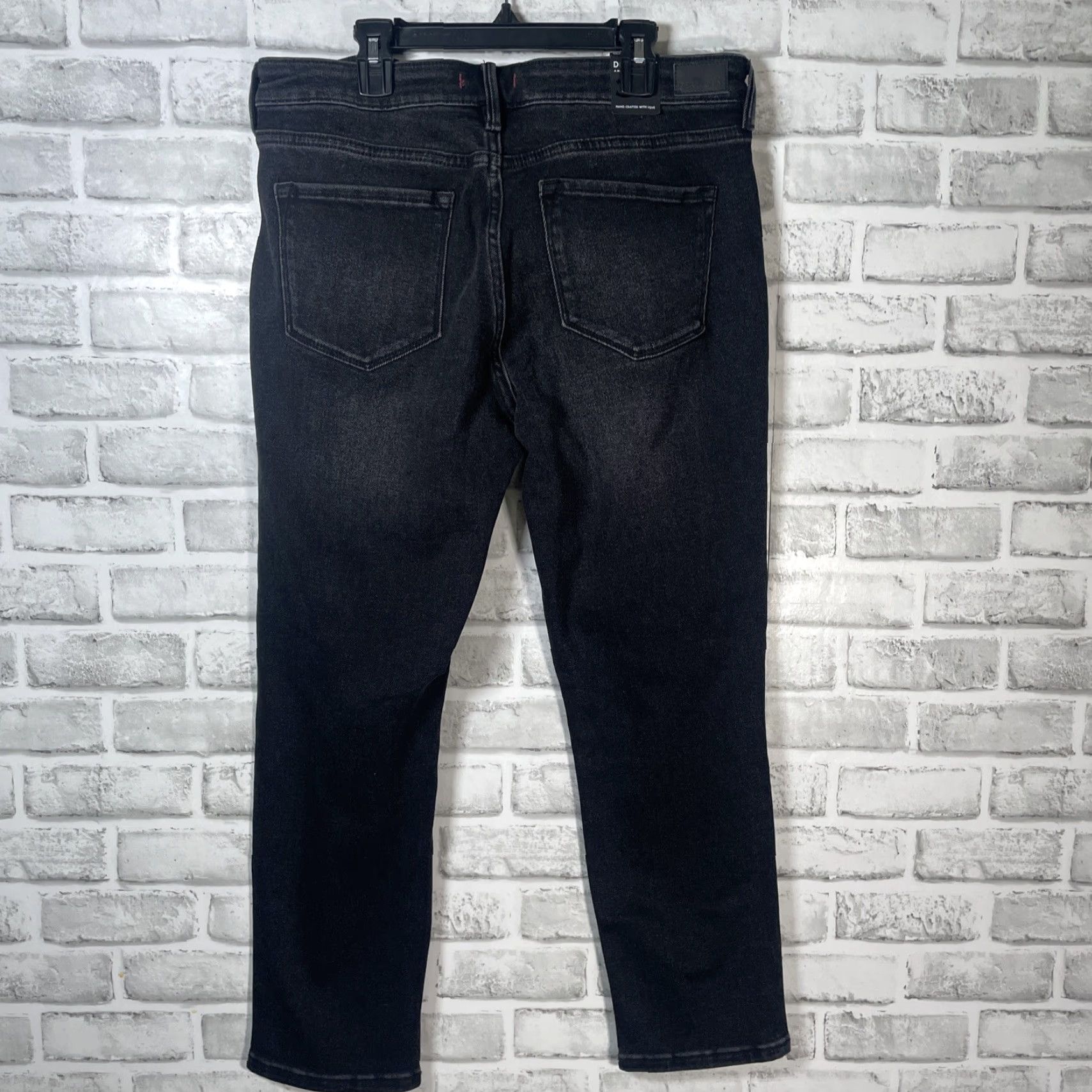 Denime NWT Dear John Jeans Distressed Black Womens Size 30 Inseam 27 Straight Denim Package Distressed Black Jeans Womens NWT Dear John Size 30" / US 8 / IT 44 - 7 Thumbnail