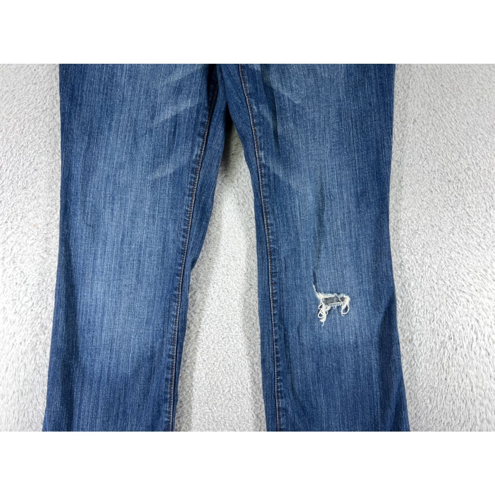 Mossimo Mossimo Jeans Women 11 Blue Denim Bootcut Cotton Blend Low Rise Distressed Size 32" / US 10 / IT 46 - 5 Thumbnail