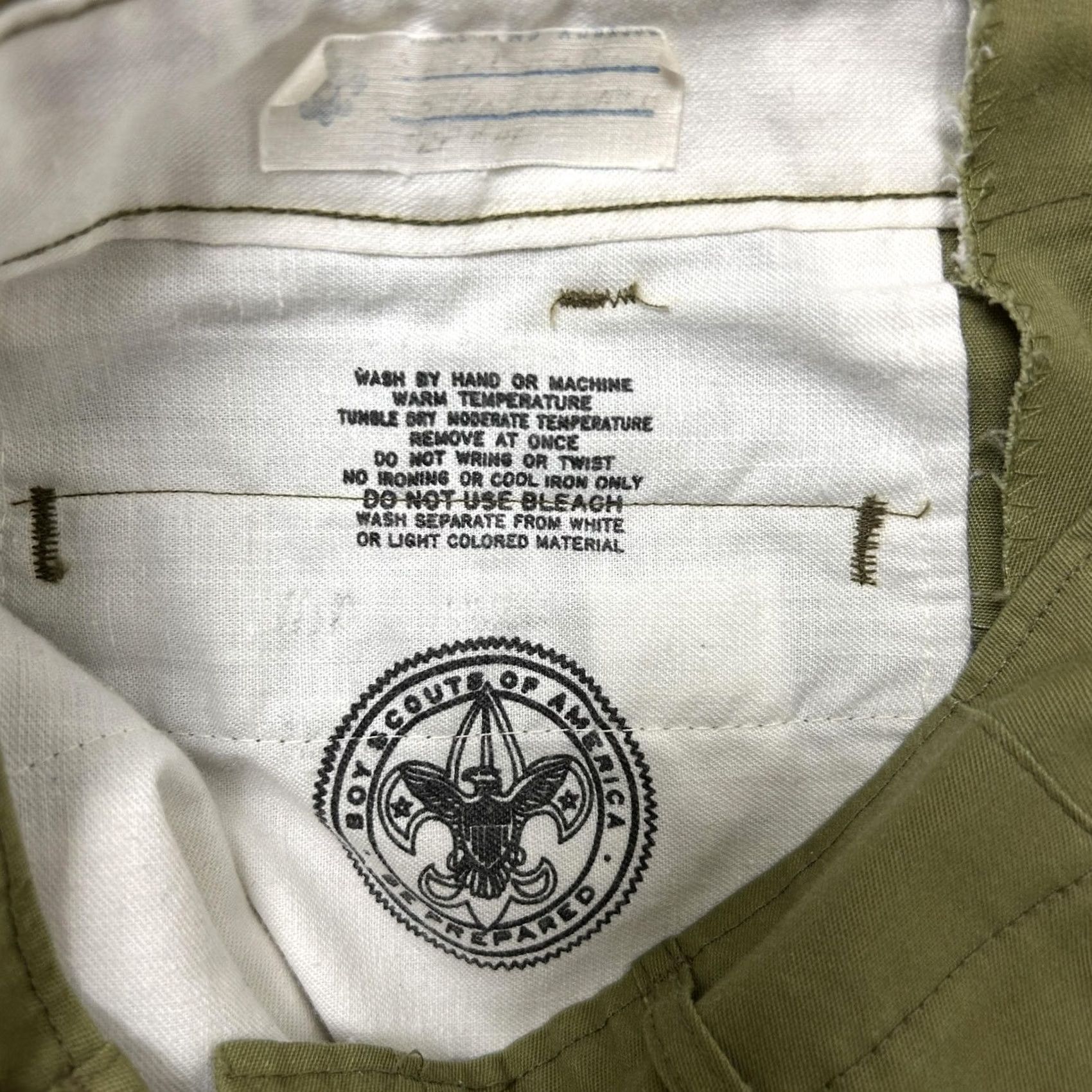 Vintage VINTAGE Boy Scouts of America Shorts Womens 26 Green Twill Zip Fly Casual Wear Slim 9in Inseam Womens Brown Green Size 26" / US 2 / IT 38 - 2 Thumbnail