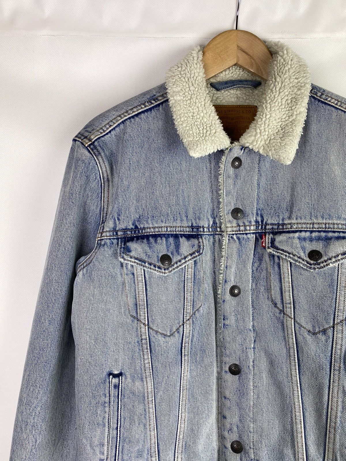 Levi's Levis Premium men’s Sherpa lined trucker jacket size S Size US S / EU 44-46 / 1 - 4 Thumbnail