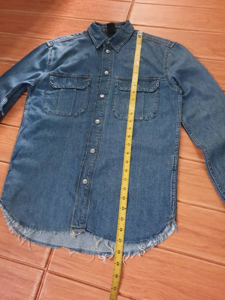 H&M H&M Blue denim shirt Size US M / EU 48-50 / 2 - 8 Thumbnail