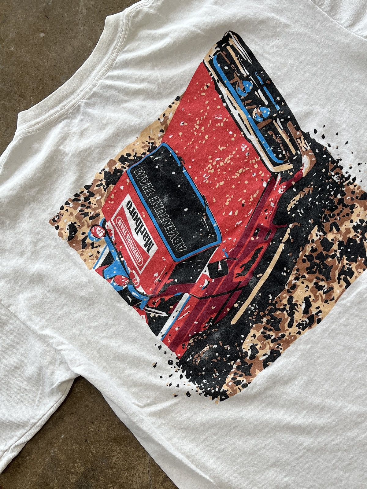 Marlboro Vintage 90s Marlboro Adventure Team Pocket Tee OS XL Size US XL / EU 56 / 4 - 1 Thumbnail