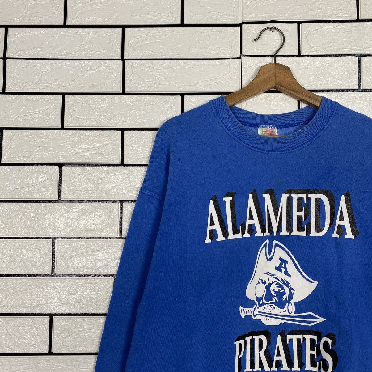 Vintage 📌Vintage Sweatshirt Crewneck Usa Alameda Pirates Big Logo Size US XL / EU 56 / 4 - 8 Thumbnail