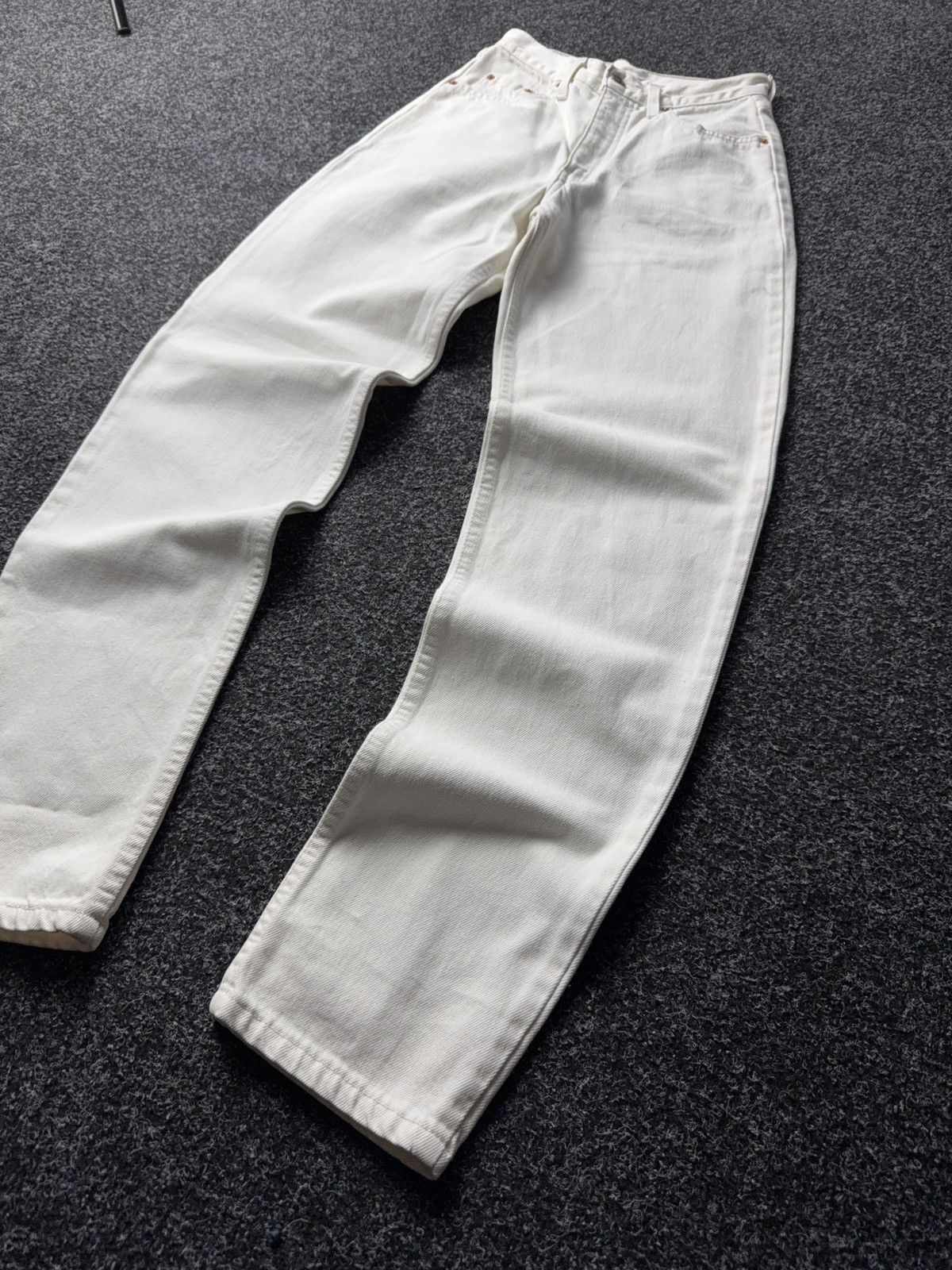 Levi's Vintage Clothing Vintage Levi’s 501 White Denim Jeans Orange Tab W25 L32 Size 25" / US 0 / IT 36 - 3 Thumbnail