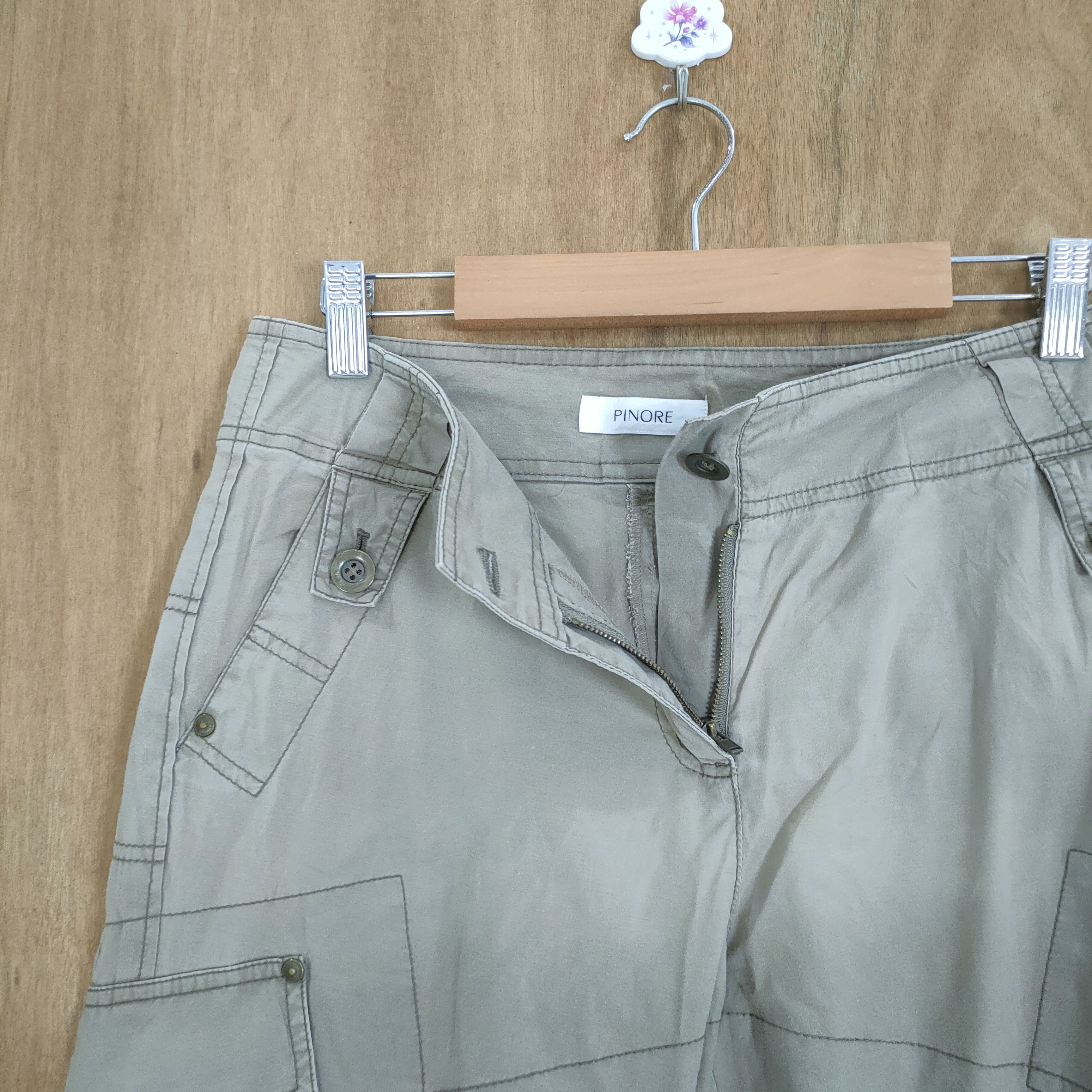 Japanese Brand VINTAGE PINORE BROWN FLARED WOMAN CARGO PANTS Size US 29 - 10 Thumbnail