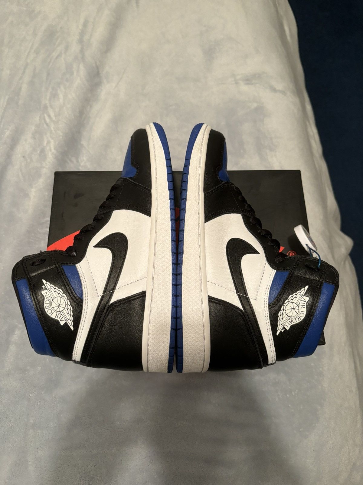 Jordan Brand Jordan 1 Retro OG High Royal Toe 2020 Size 9 Size US 9 / EU 42 - 3 Thumbnail