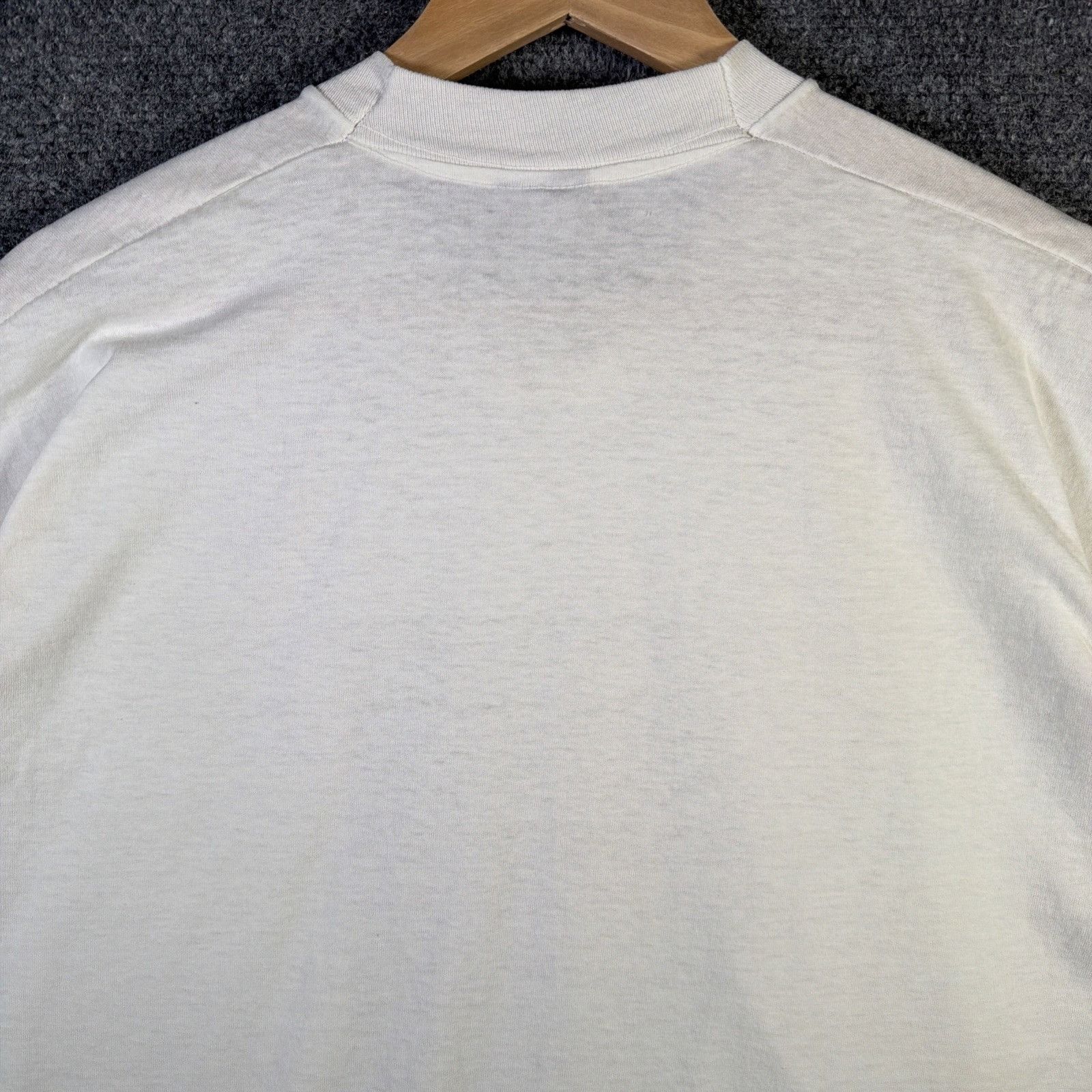 Girl Skateboards Vintage Girl Skateboards Shirt Mens XL White 90s Skate Tee Size US XL / EU 56 / 4 - 8 Thumbnail