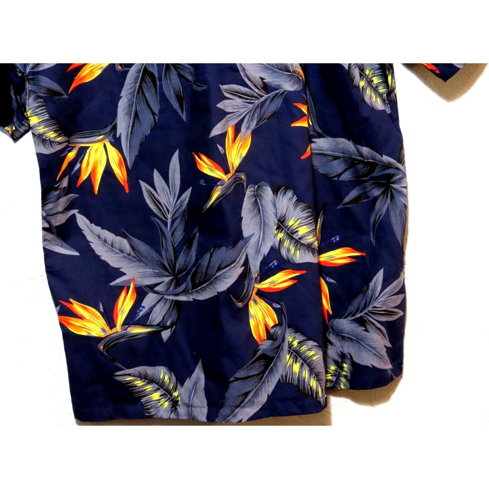Vintage Palmwave Hawaii Mens L Navy Blue Floral Hawaiian Shirt NWT Size US L / EU 52-54 / 3 - 7 Thumbnail