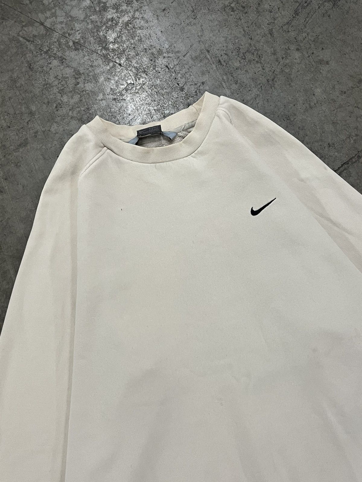 Nike × Vintage Nike essential side swoosh y2k cream crewneck streetwear Size US M / EU 48-50 / 2 - 5 Thumbnail