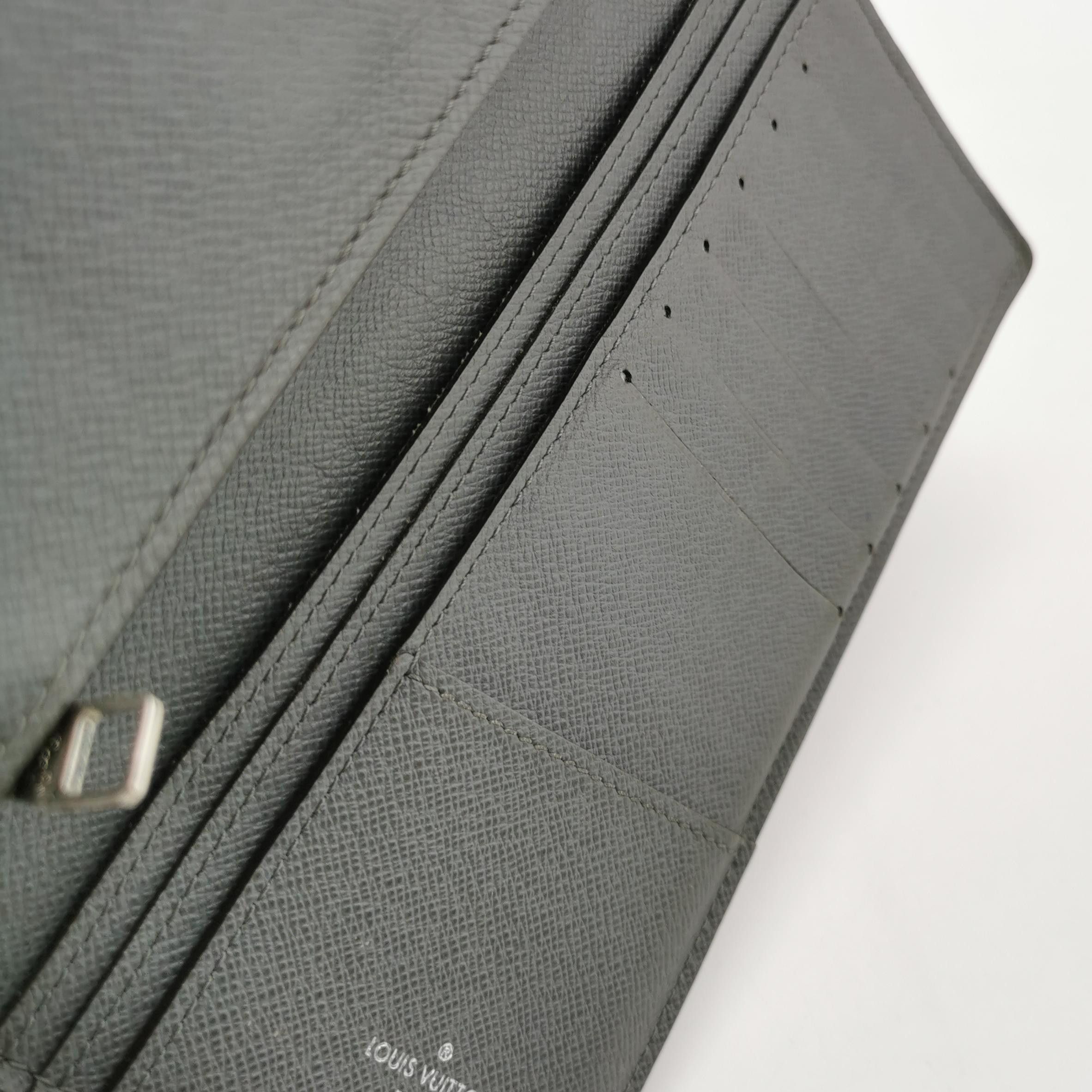 Louis Vuitton Louis Vuitton (LV) Cowhide Solid Color Bifold Long Wallet - Size ONE SIZE - 2 Thumbnail