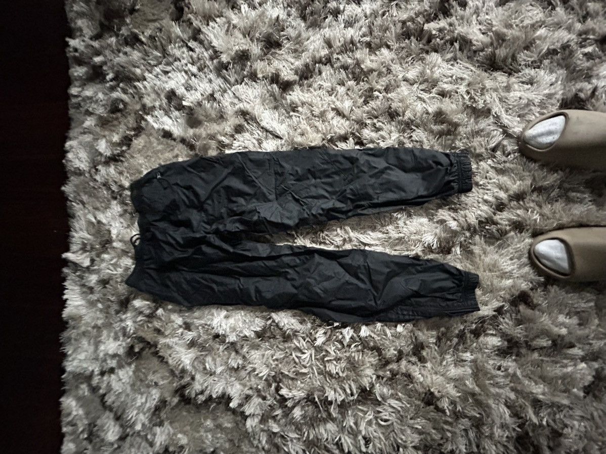 Nike Nylon nike pants Size US 32 / EU 48 - 2 Thumbnail