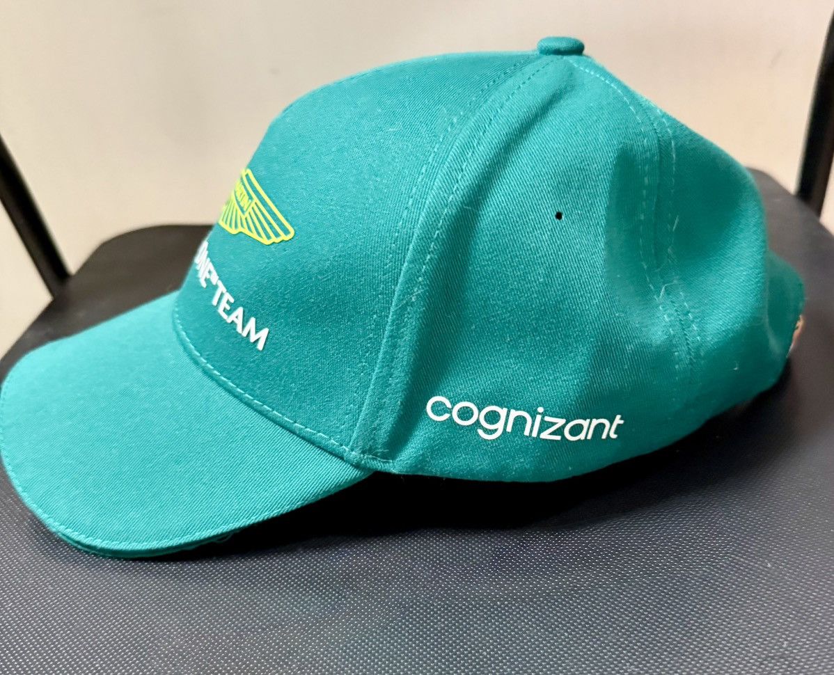 Formula 1 Boss x cognizant® FORMULA ONE TEAM aramco Size ONE SIZE - 3 Thumbnail