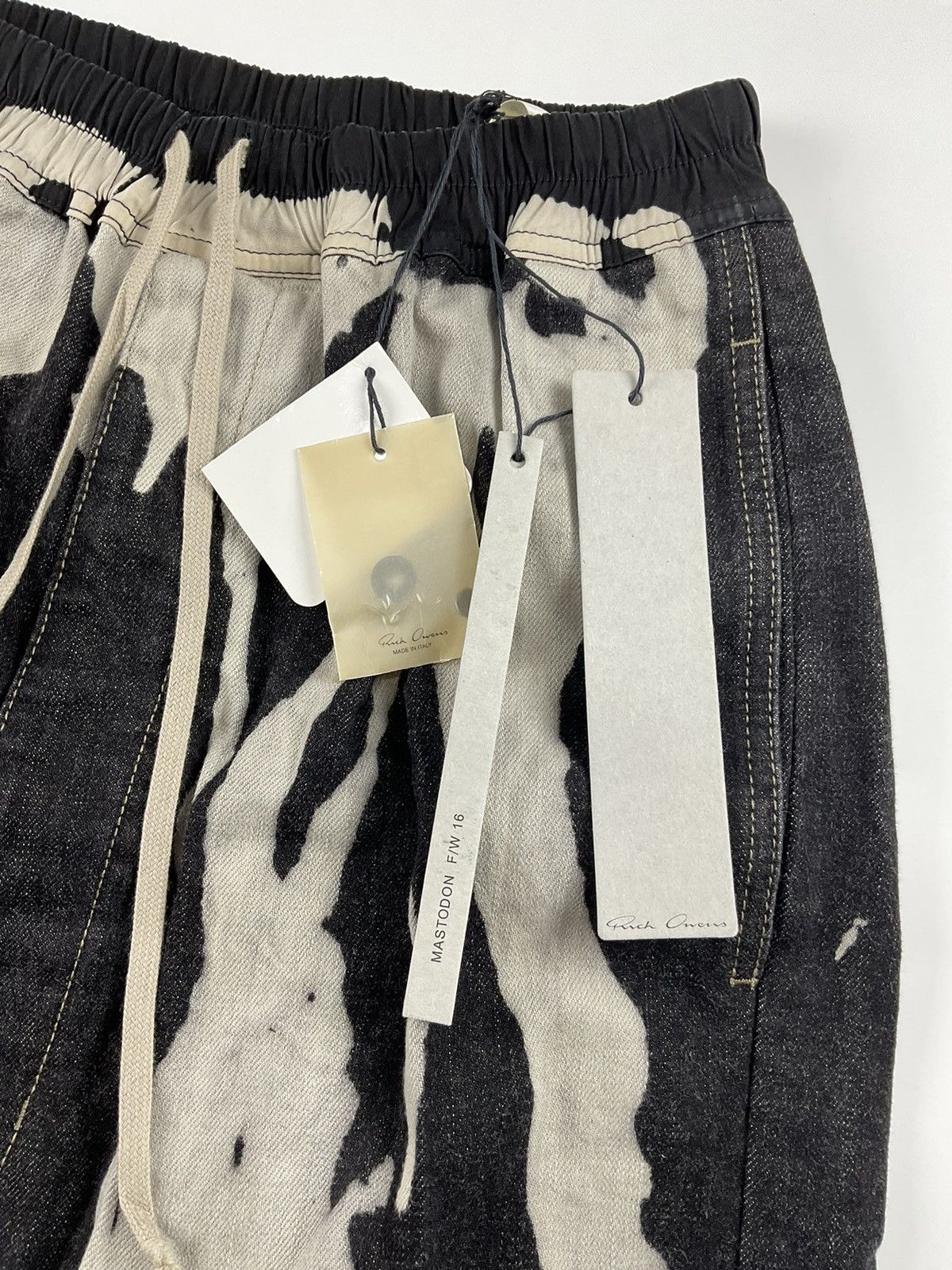 Rick Owens Rick Owens F/W'16 Mastodon Bleach Vomit Pod Denim Shorts Size US 32 / EU 48 - 5 Thumbnail