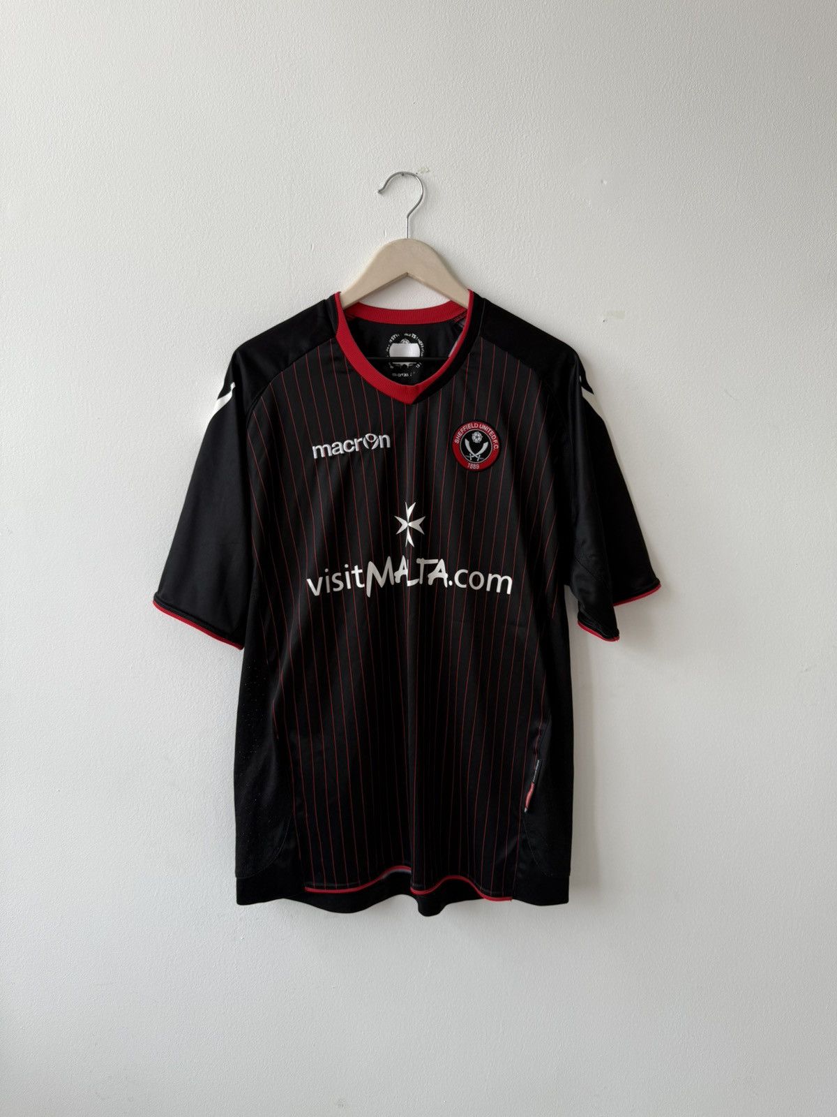 Macron × Vintage Macron Sheffield United 2010/2011 Away Jersey Size US L / EU 52-54 / 3 - 1 Thumbnail