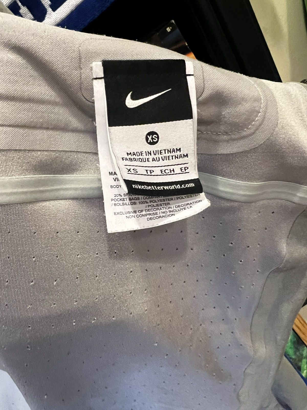 Nike *RARE* Nike Women’s Allover Flash Reflective Running Jacket Size XS / US 0-2 / IT 36-38 - 15 Thumbnail