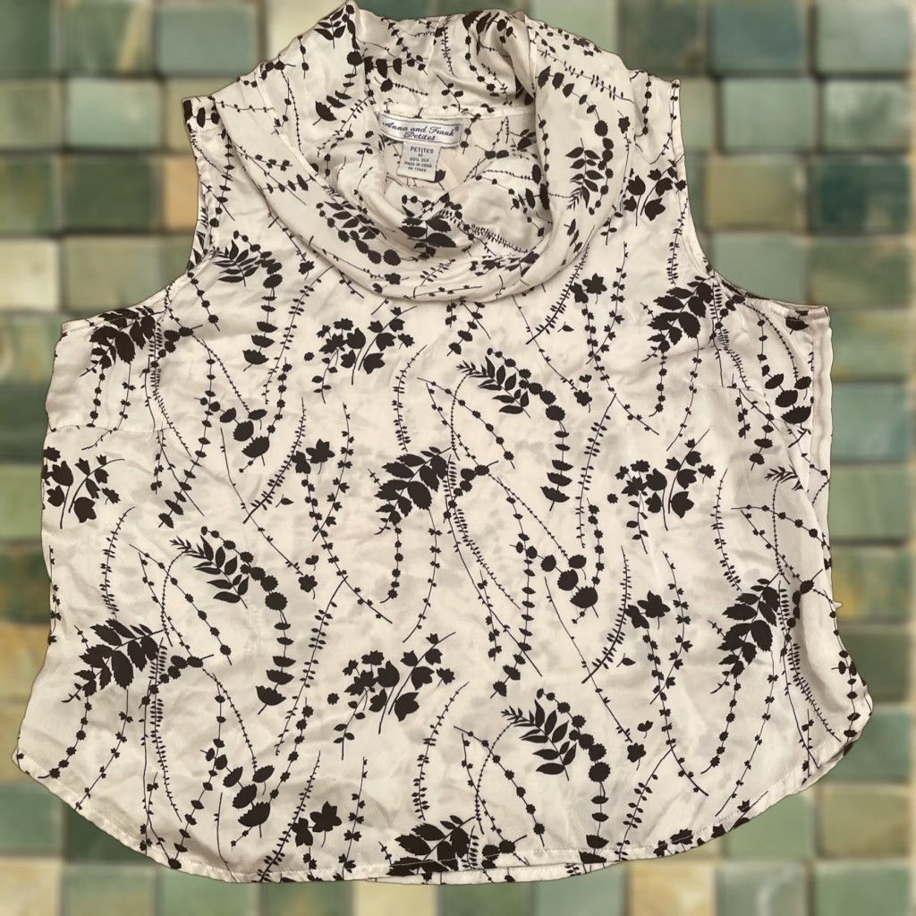 Vintage **Anna and Frank Silk Sleeveless Ivory Blouse Floral MP Romantic** User: Anna and Frank Silk Sleeveless Ivory Blouse Floral MP Romantic Size M / US 6-8 / IT 42-44 - 1 Thumbnail
