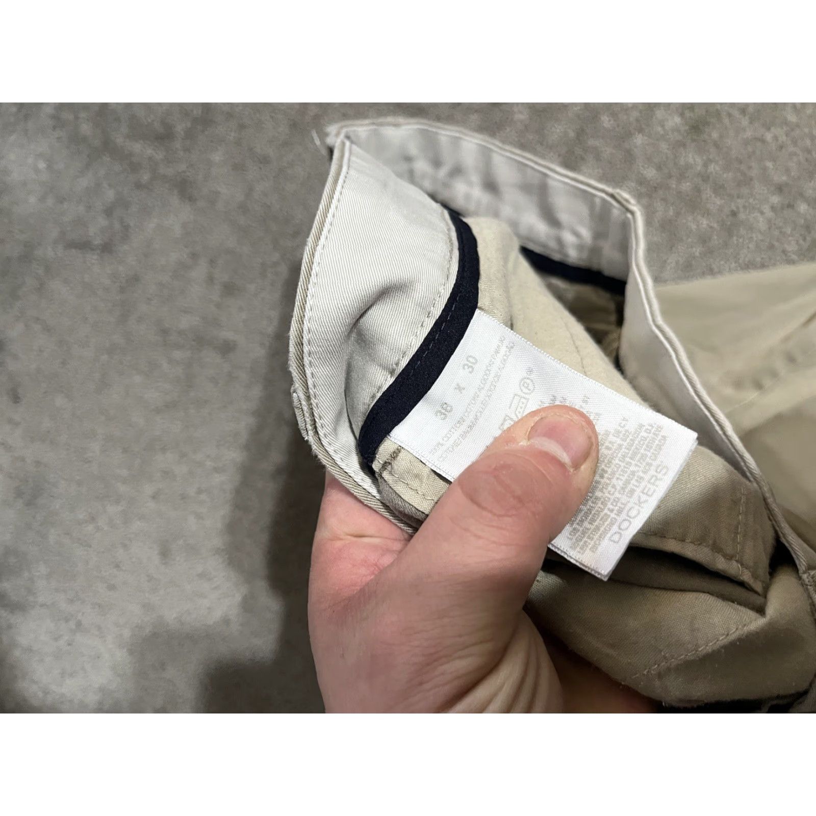 Dockers DOCKERS Mens Size 38x30 D4 Relaxed Fit Dress Pants Khaki Beige Chino Flat Front Size US 38 / EU 54 - 6 Thumbnail