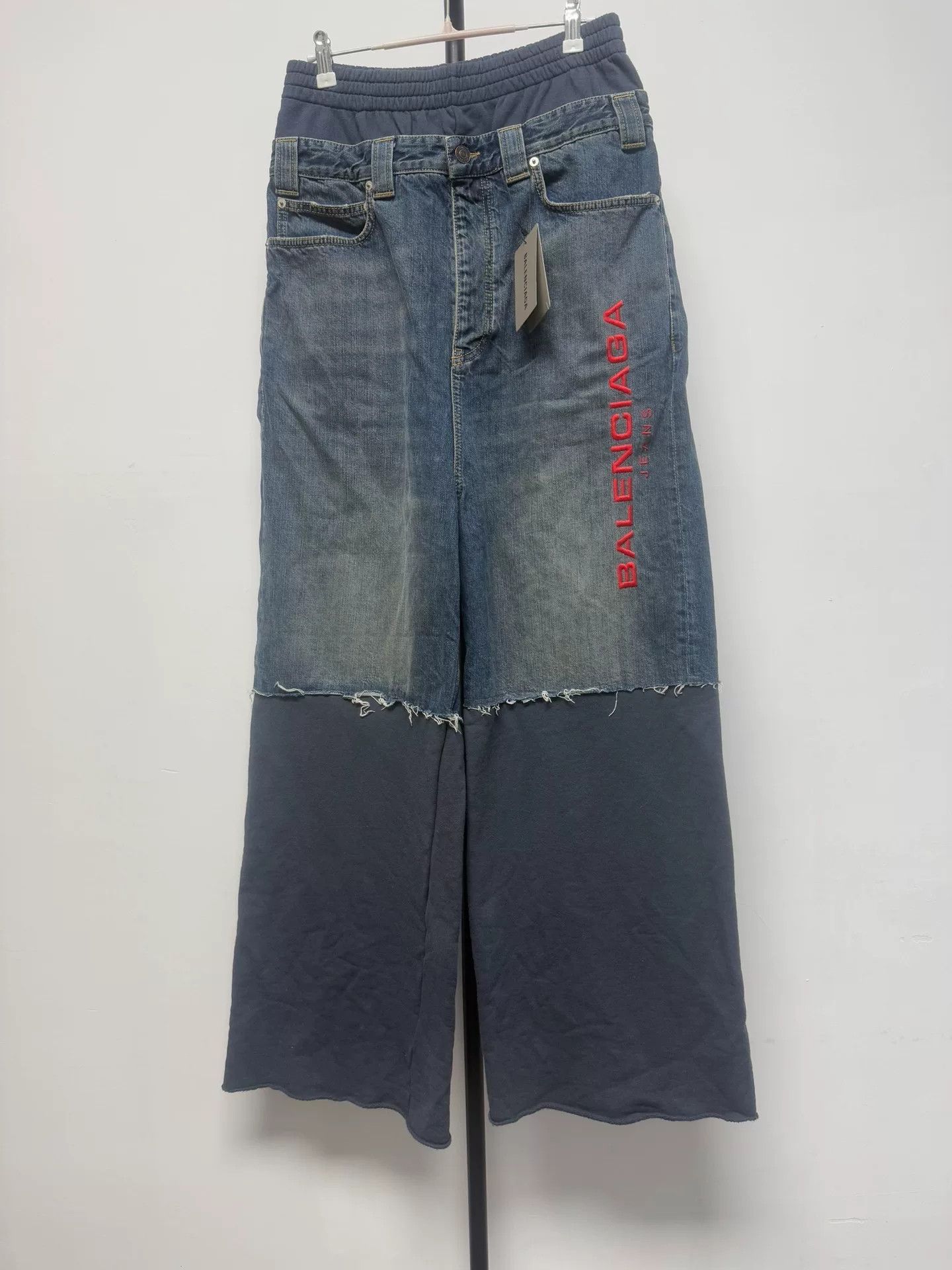 Balenciaga Balenciaga Spliced Letter Embroidery Casual Pants Size 34" / US 12 / IT 48 - 1 Thumbnail