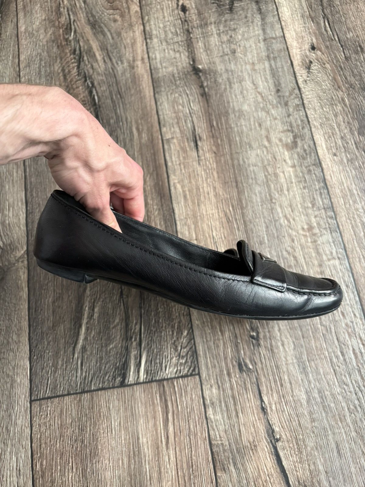 Prada Prada Black Leather Flat Shoes Women’s Square Toe Loafers Size US 9.5 / IT 39.5 - 6 Thumbnail
