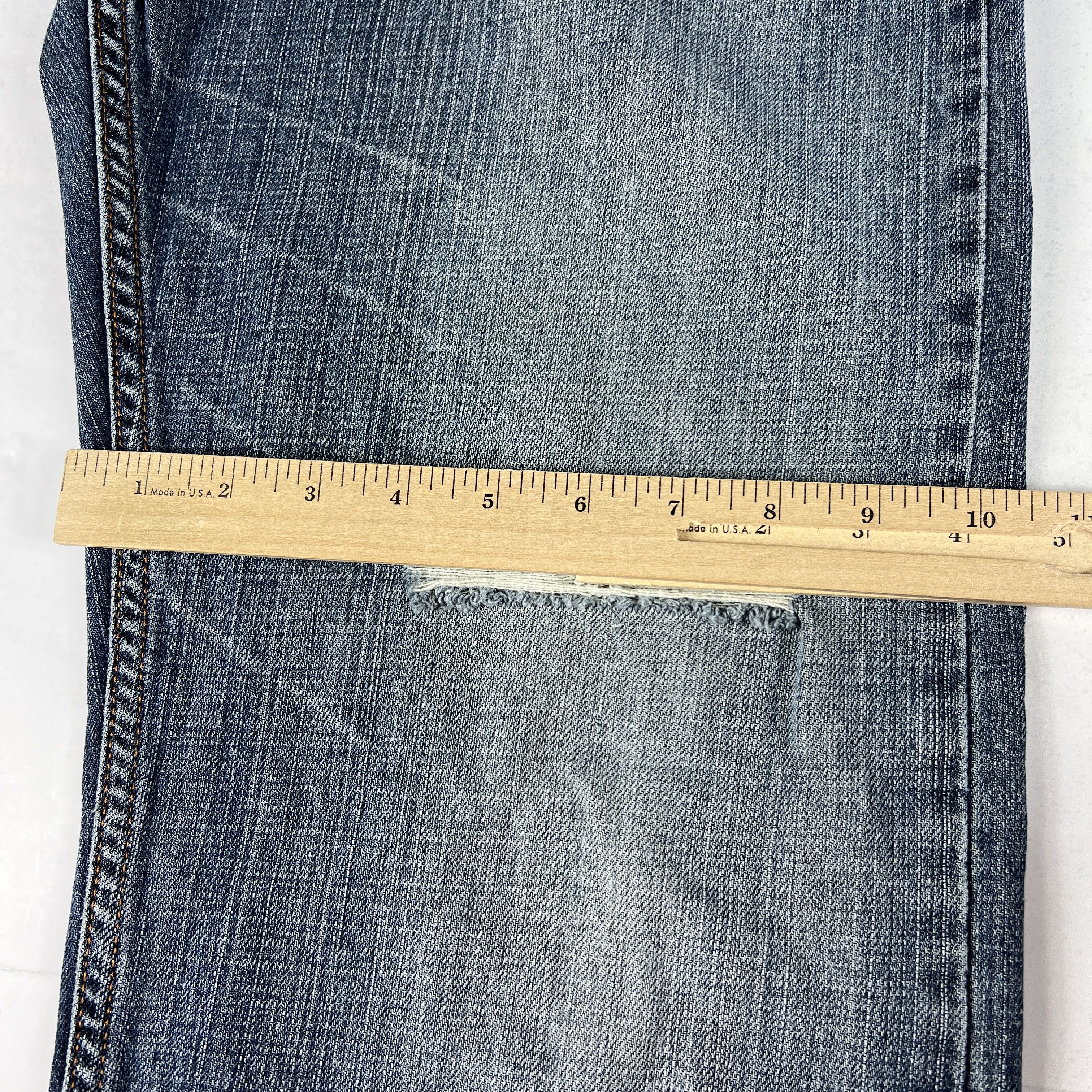 Levi's Y2K Levi's Jeans 559 Relaxed Straight Blue Thrashed Denim Size US 34 / EU 50 - 22 Thumbnail