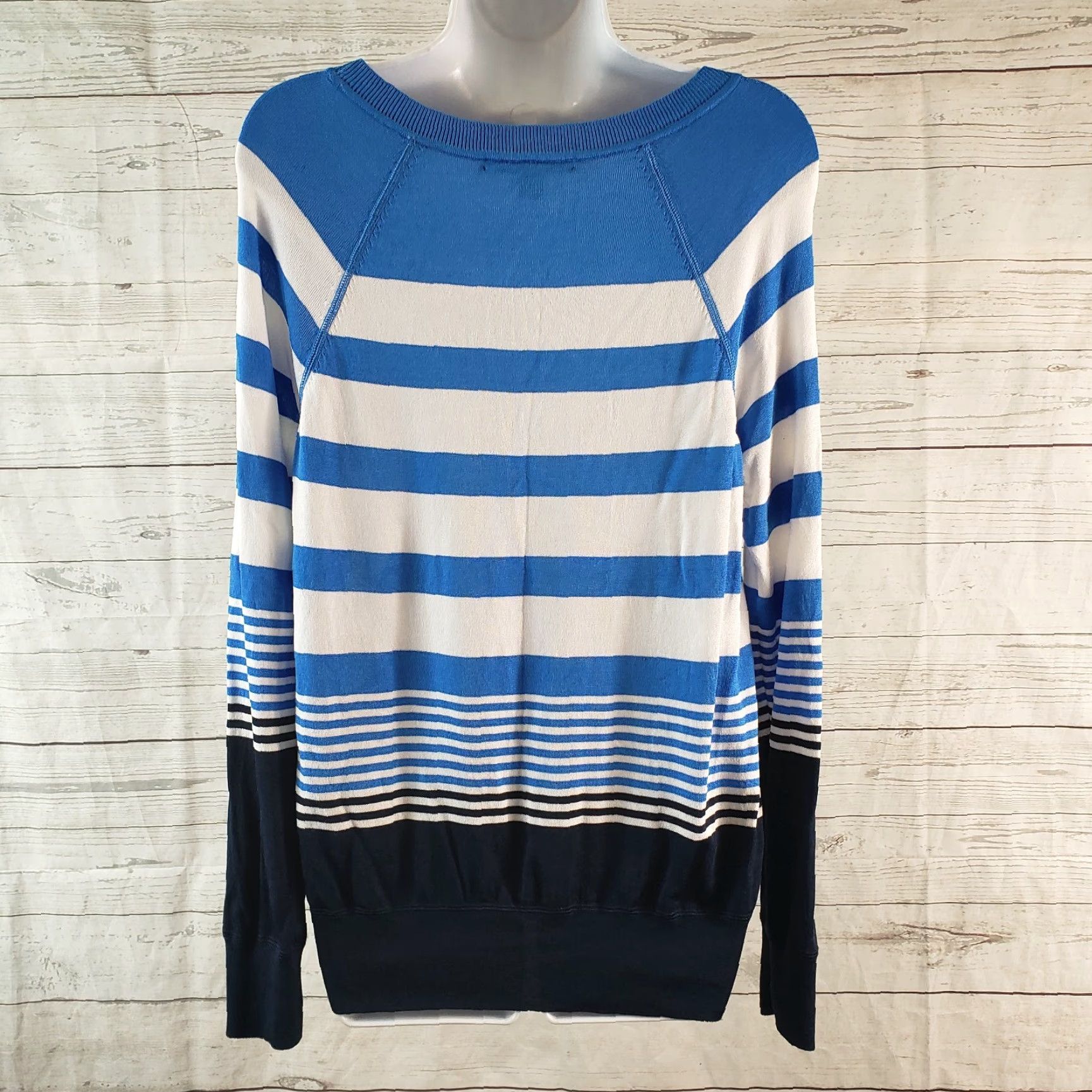 Tommy Bahama Tommy Bahama Womens Knit Top Sz Small Blue White Striped Long Sleeve Shirt Size S / US 4 / IT 40 - 4 Thumbnail