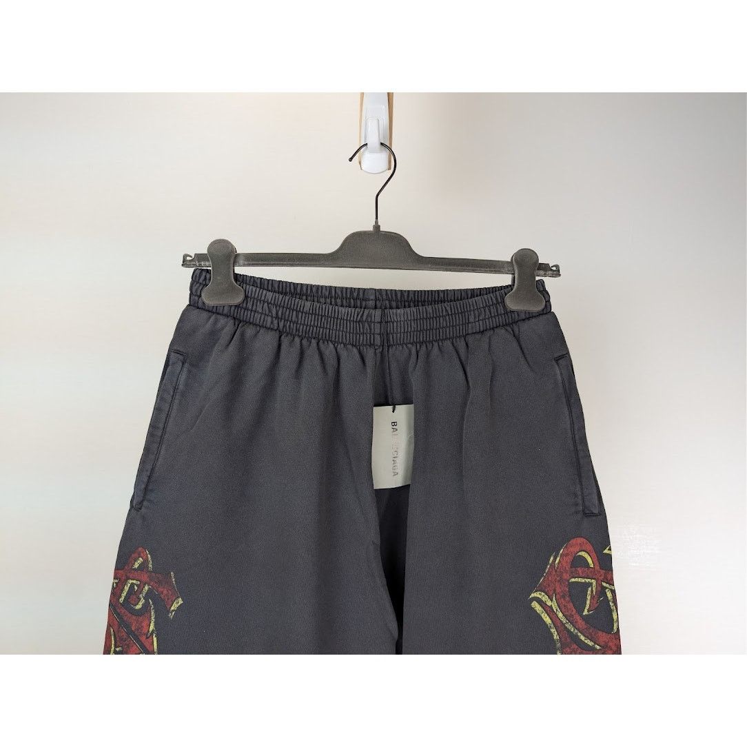 Balenciaga o1rshd1 Baggy Sweatpants / Trousers in Faded Black/Red Size US 32 / EU 48 - 2 Thumbnail