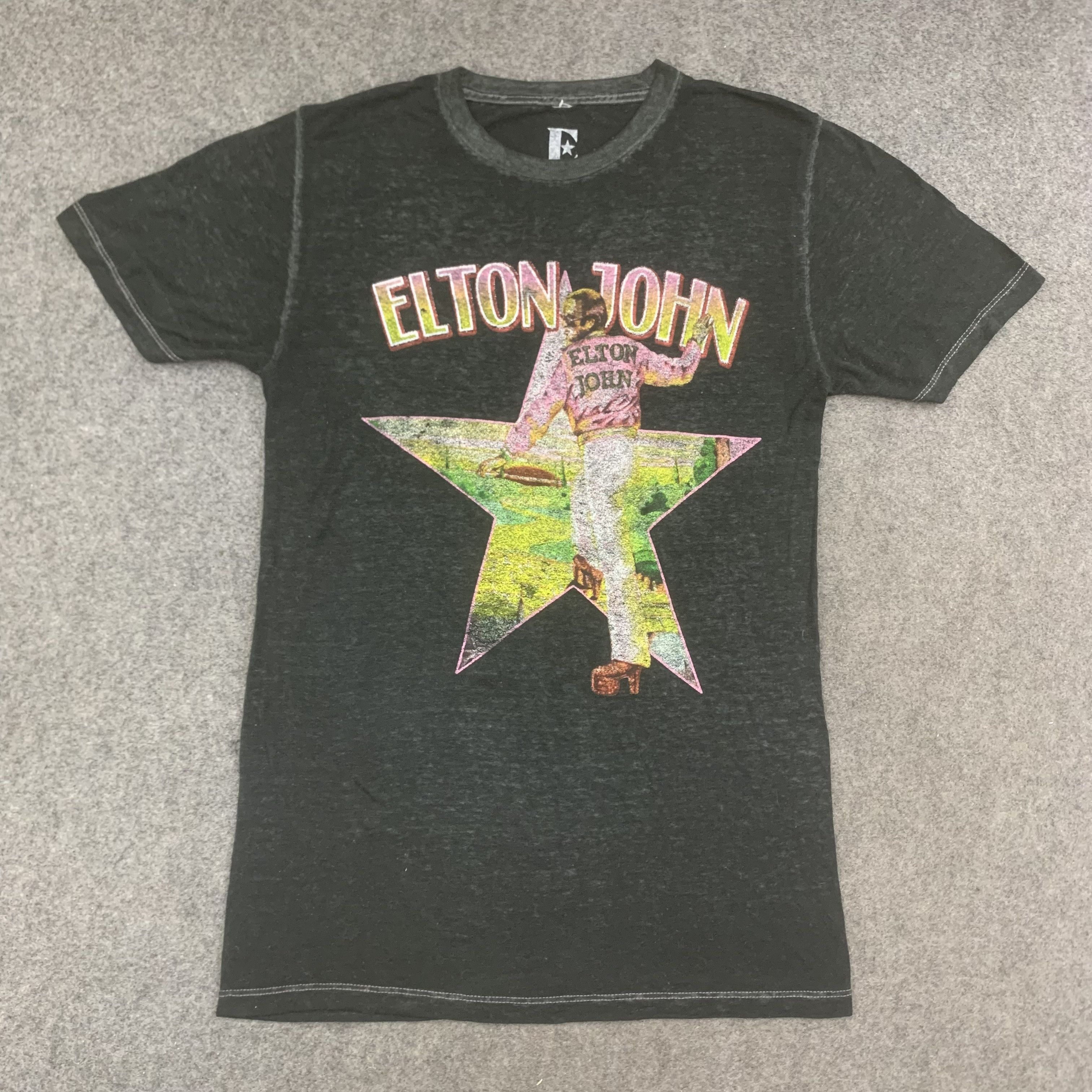 Vintage Elton John Tee Shirt - R006 Size US S / EU 44-46 / 1 - 1 Thumbnail