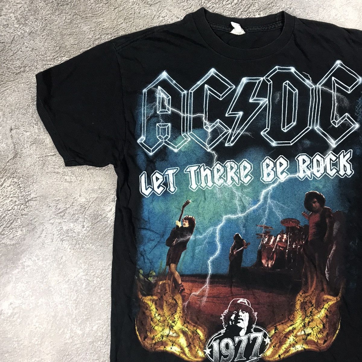Vintage Vintage 90s AC/DC Band Tee Graphic Print Grunge Rock Faded M Size US M / EU 48-50 / 2 - 3 Thumbnail