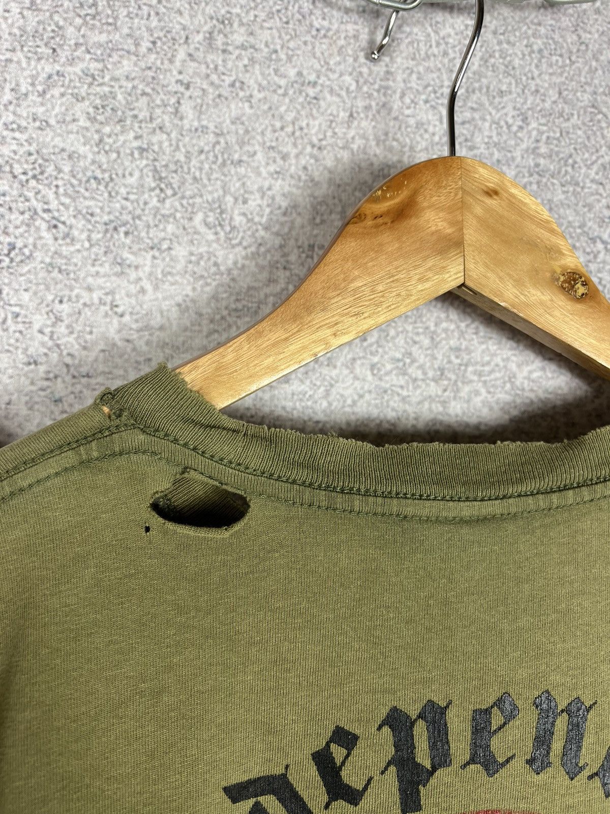 Independent Truck Co. Vintage Independent Truck Ko Big Logo Trashed Tee Sun Faded Size US M / EU 48-50 / 2 - 11 Thumbnail
