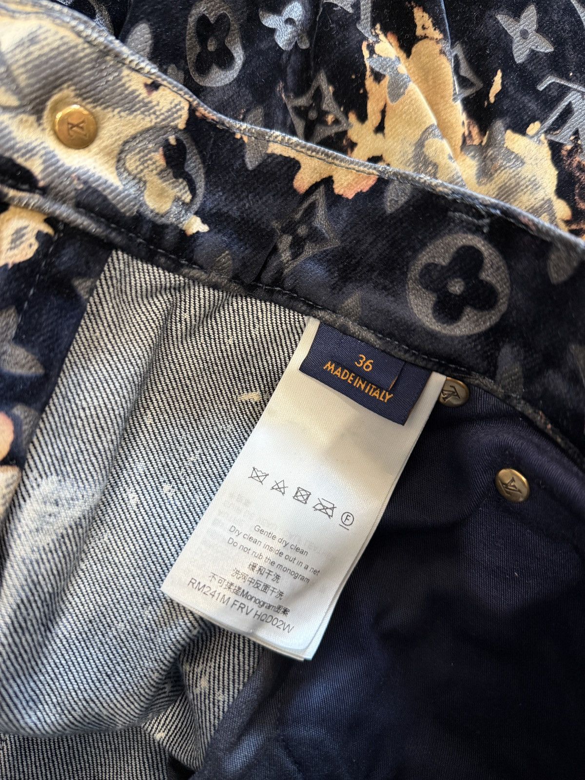 Louis Vuitton Louis Vuitton Suede Faded Fire Cloud pants Size US 34 / EU 50 - 3 Thumbnail